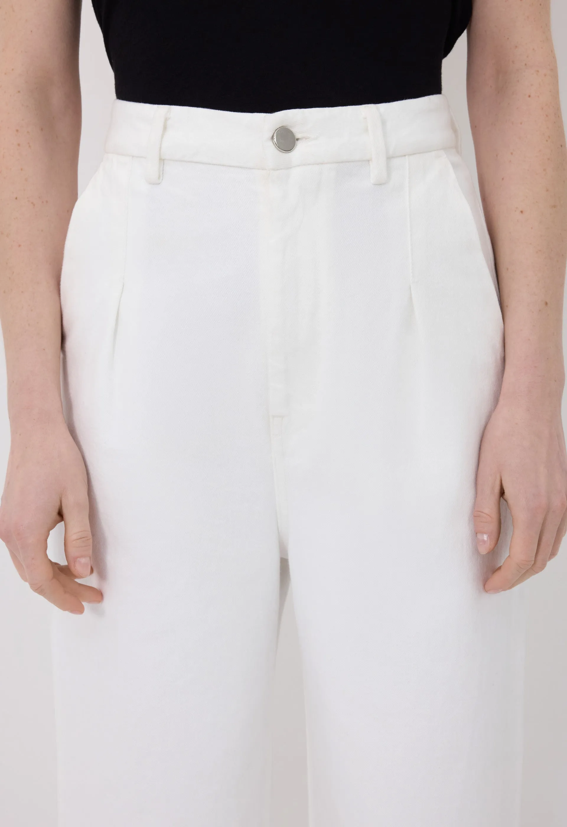 ATTU LDS Pleated jeans sold by Loulou De Saison product image thumbnail 4