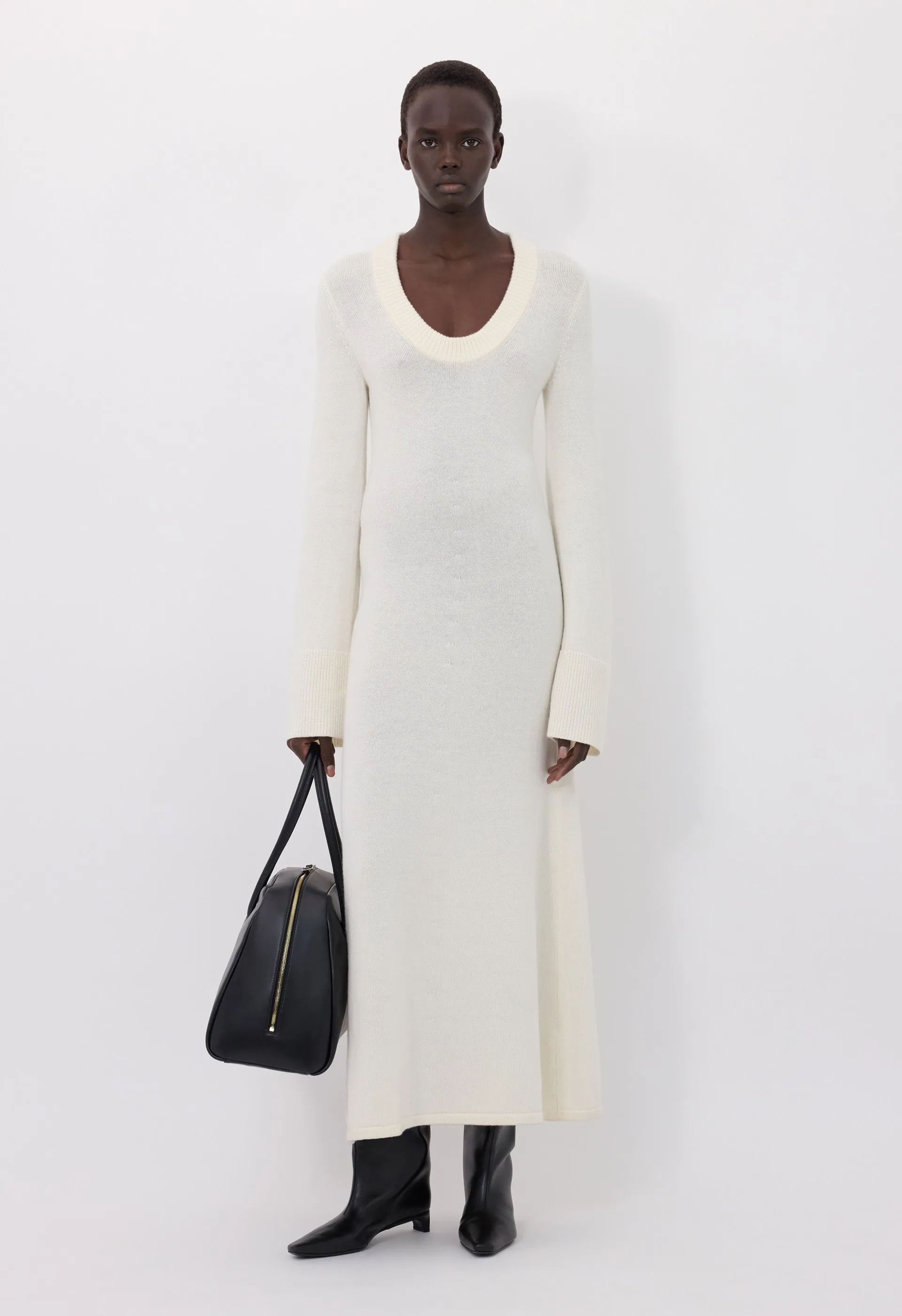 ARI Long knit dress sold by Loulou De Saison