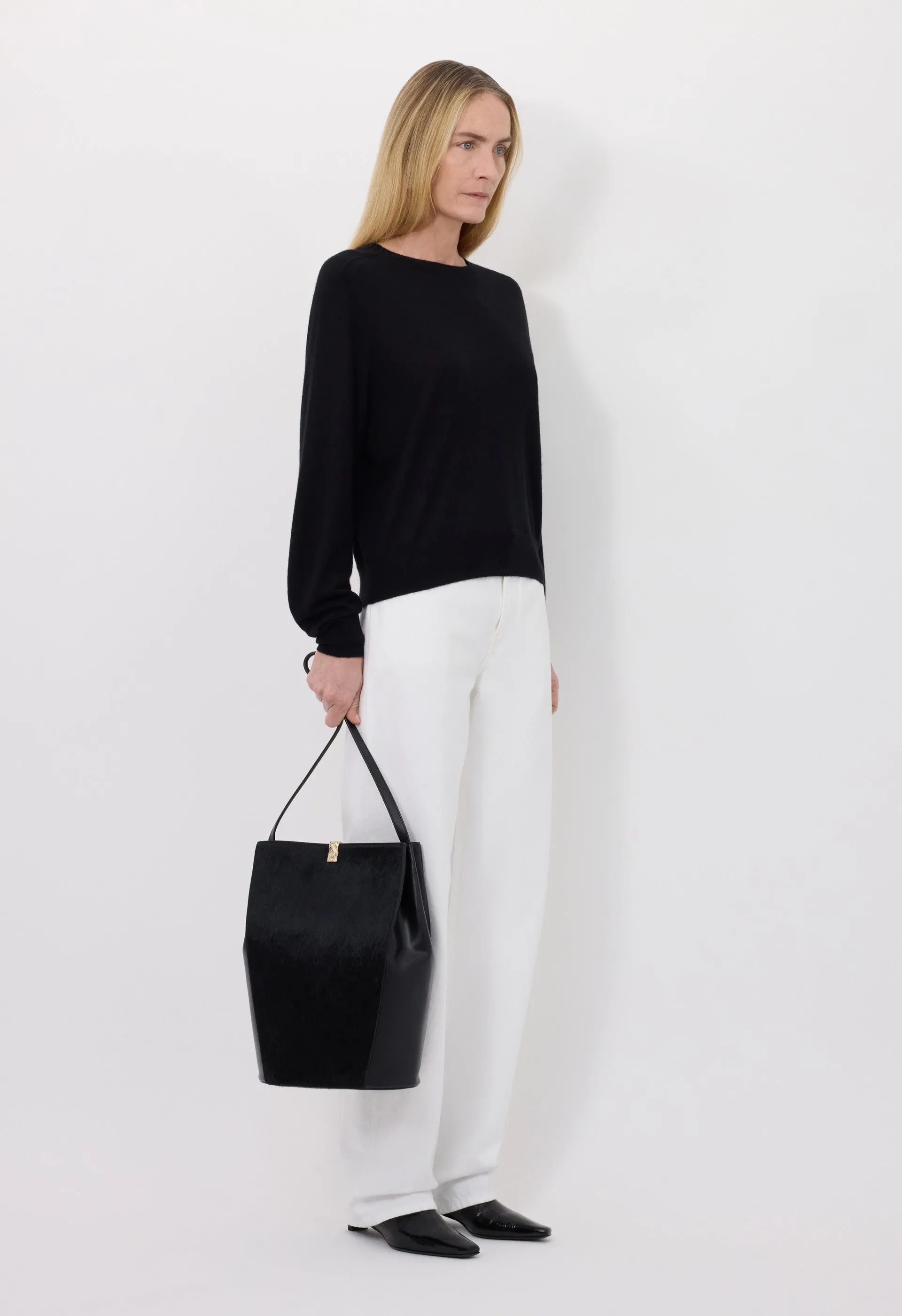 ANGUS Cashmere crew neck sweater sold by Loulou De Saison product image thumbnail 3