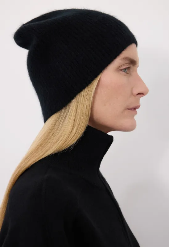 FLYN Cashmere beanie sold by Loulou De Saison