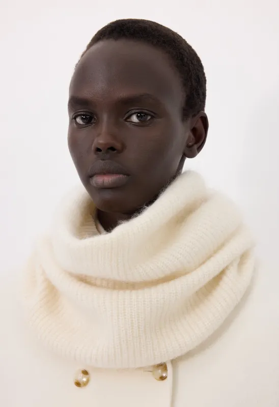 EMRY Cashmere snood made by Loulou De Saison