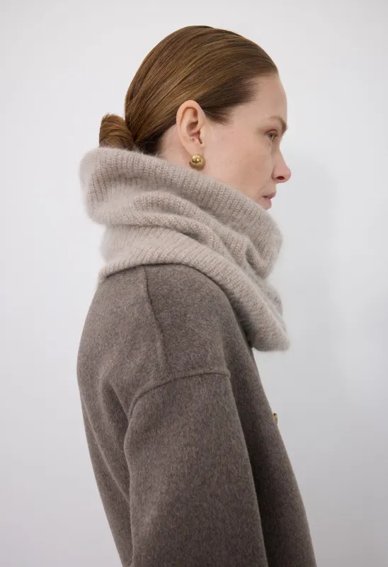 EMRY Cashmere snood made by Loulou De Saison