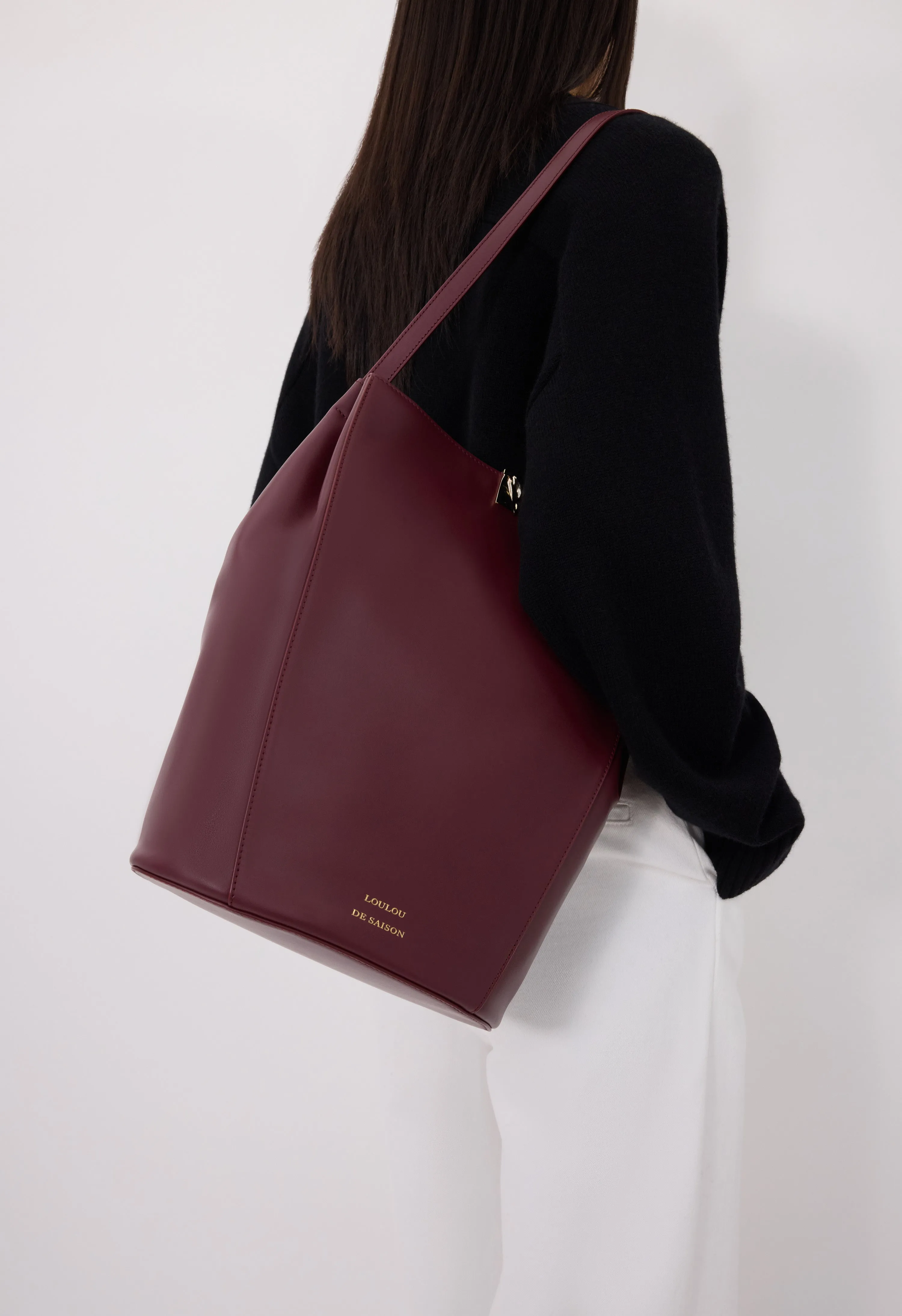 DAYA Leather bucket bag sold by Loulou De Saison