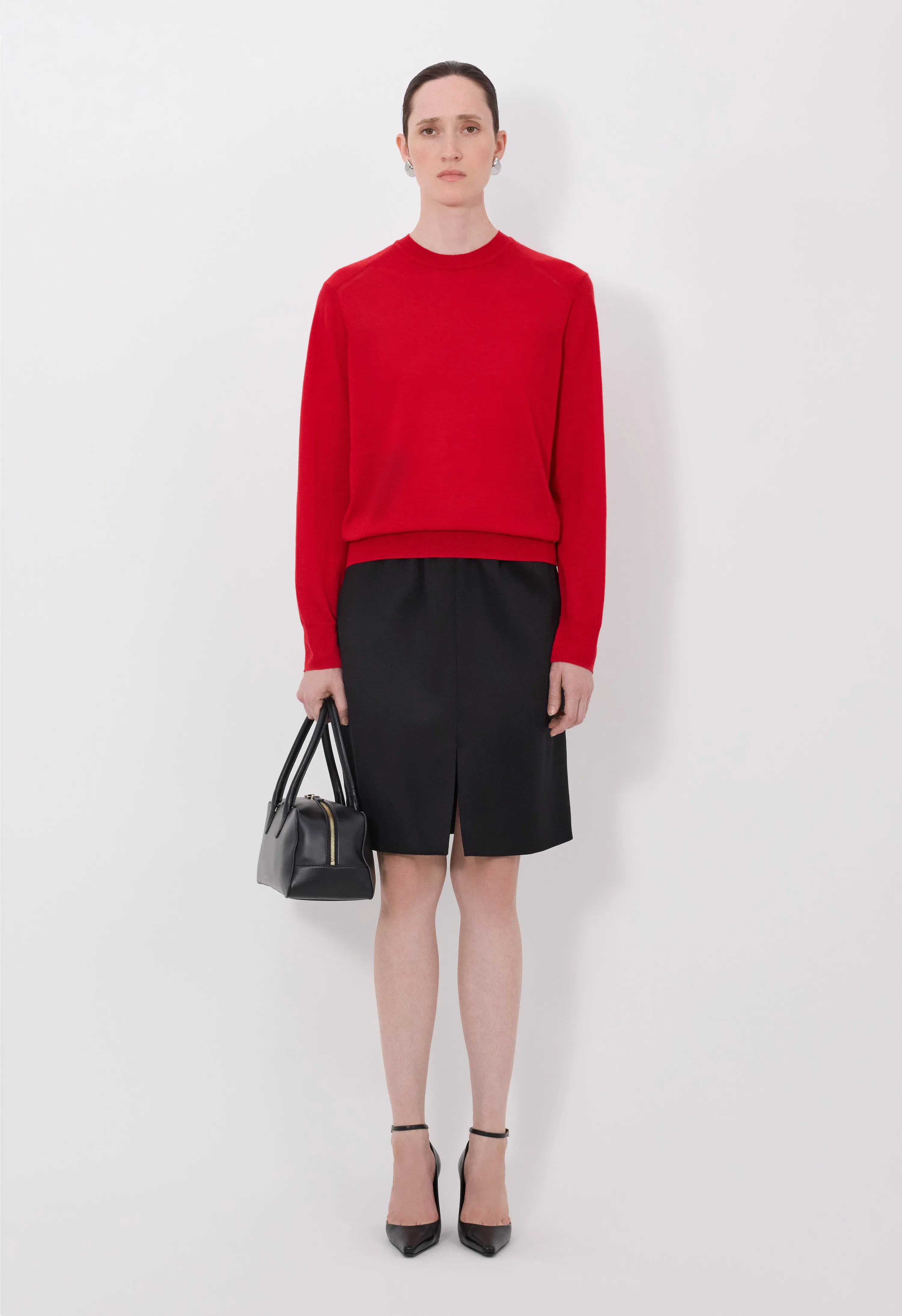 DITTO Fluid cashmere sweater sold by Loulou De Saison