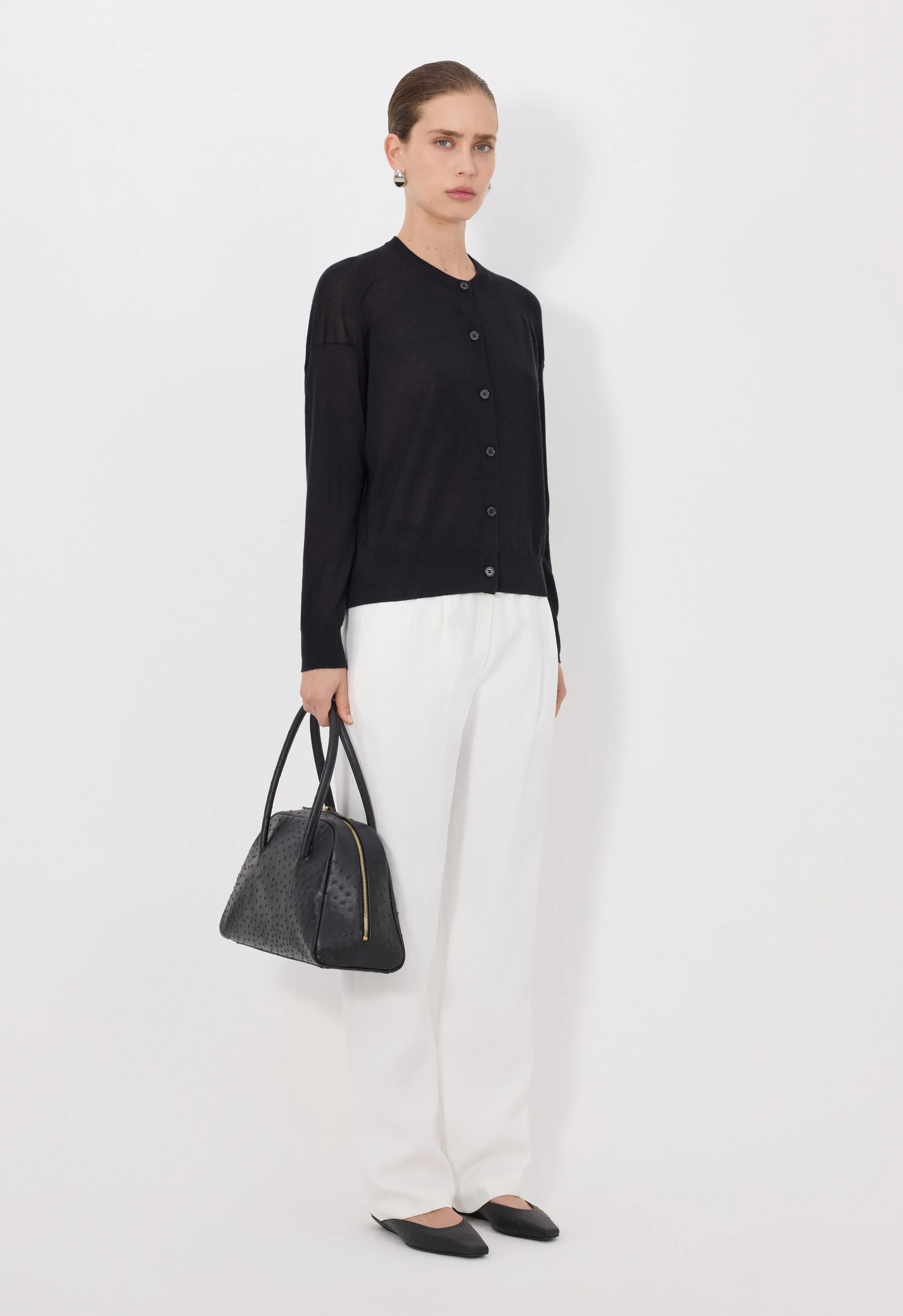 KITA Fluid cashmere cardigan sold by Loulou De Saison product image thumbnail 3