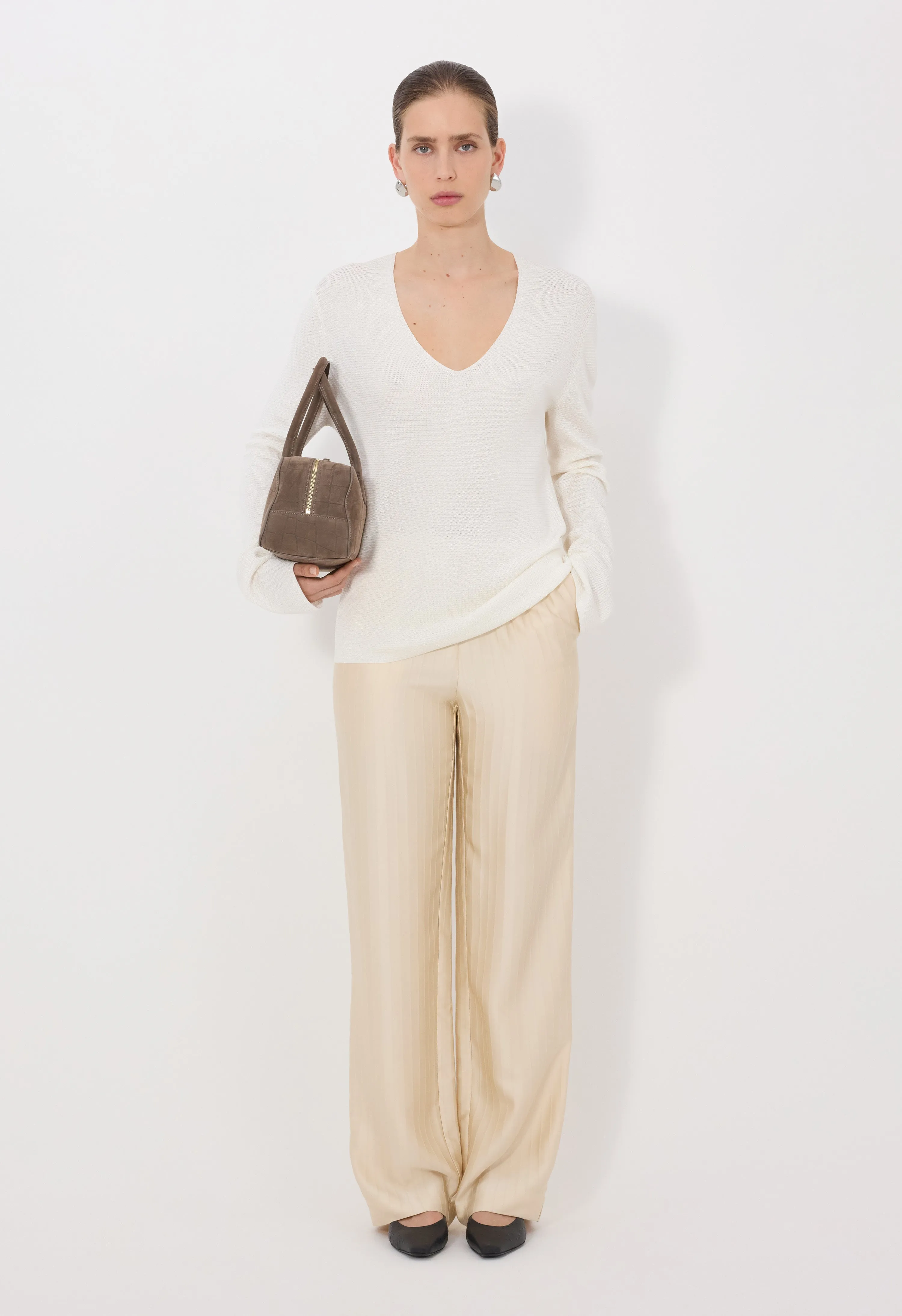 SAYA Knitted V neck sweater sold by Loulou De Saison