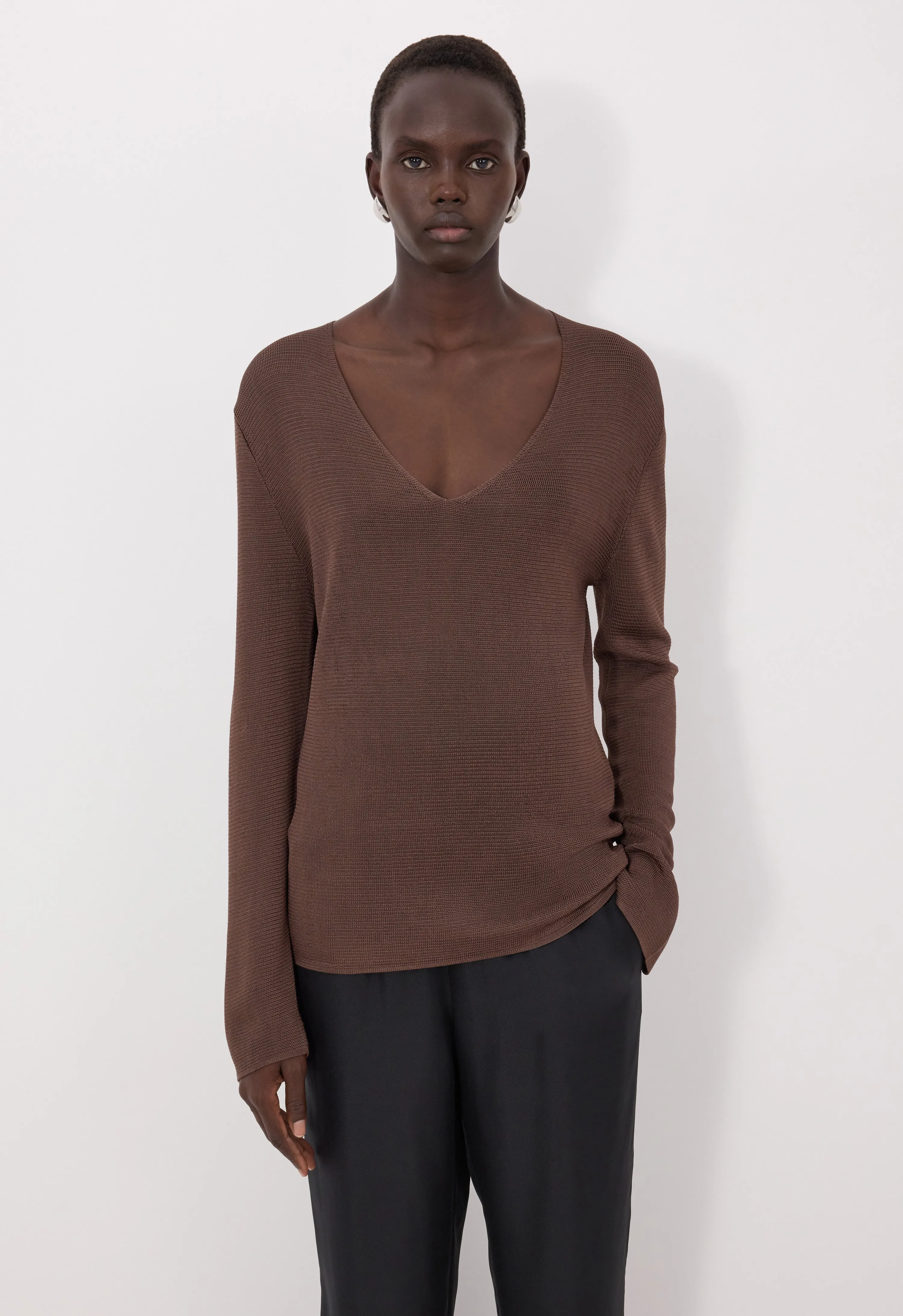 SAYA Knitted V neck sweater sold by Loulou De Saison product image thumbnail 4
