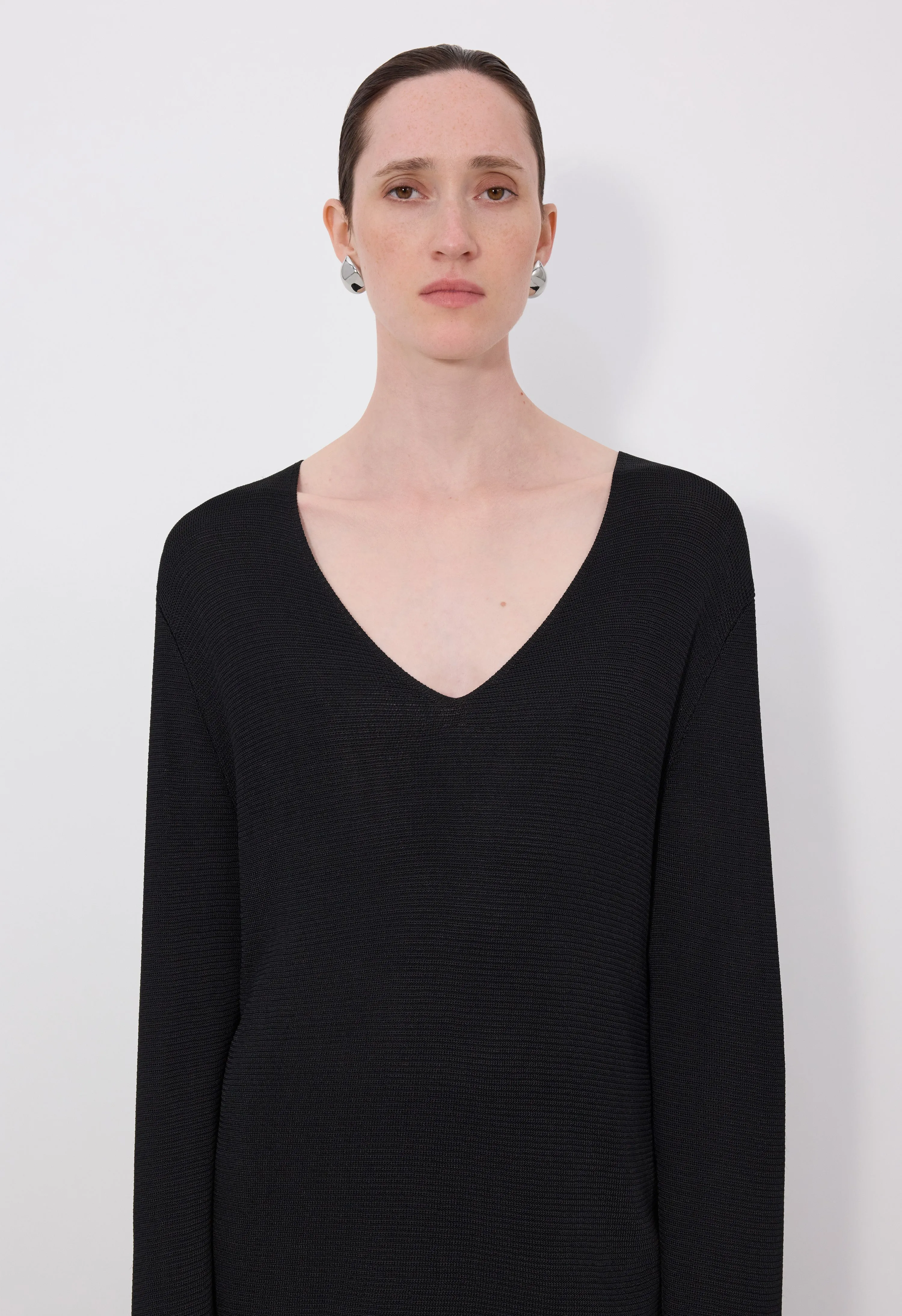 SAYA Knitted V neck sweater sold by Loulou De Saison product image thumbnail 4