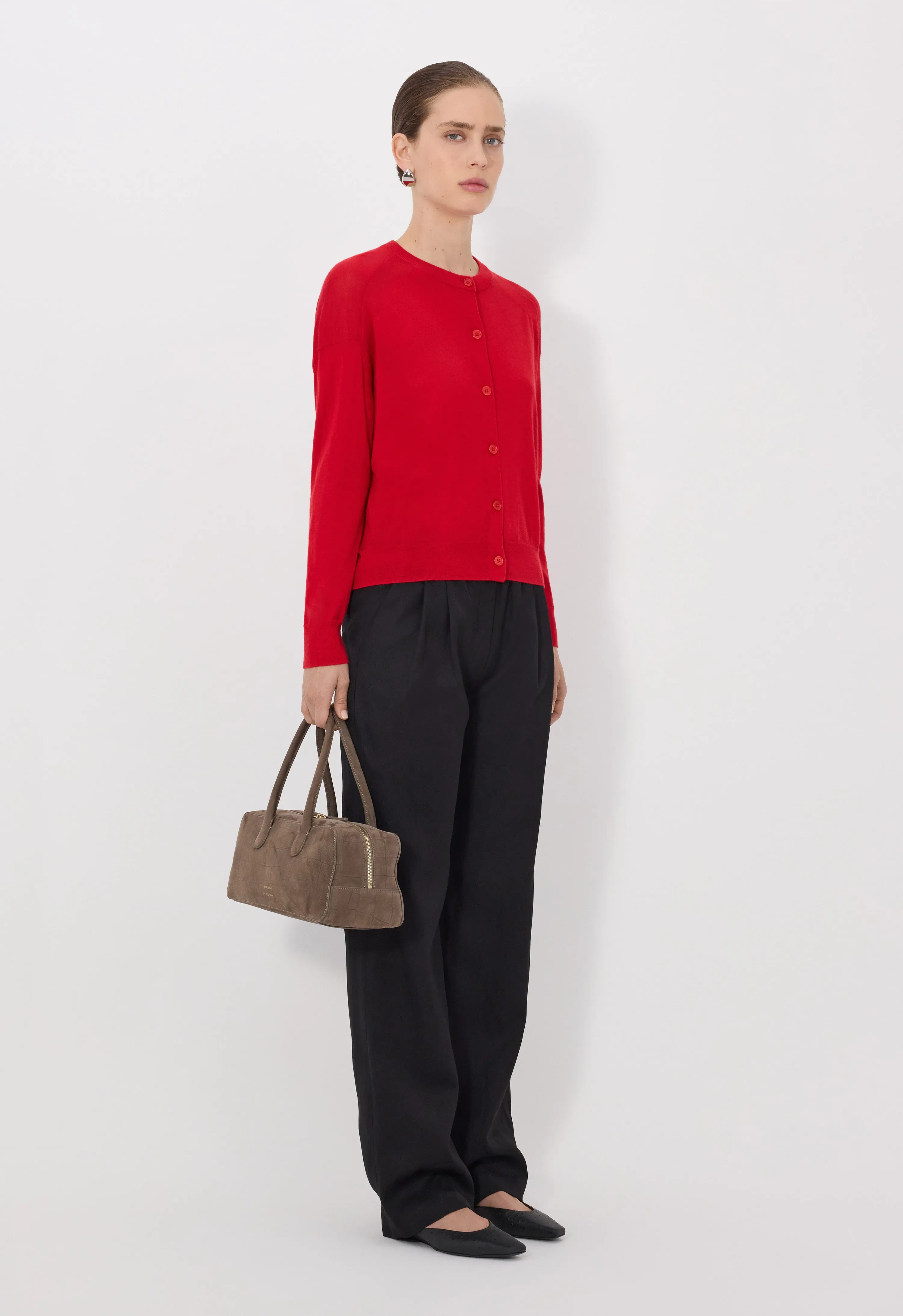 KITA Fluid cashmere cardigan sold by Loulou De Saison product image thumbnail 3