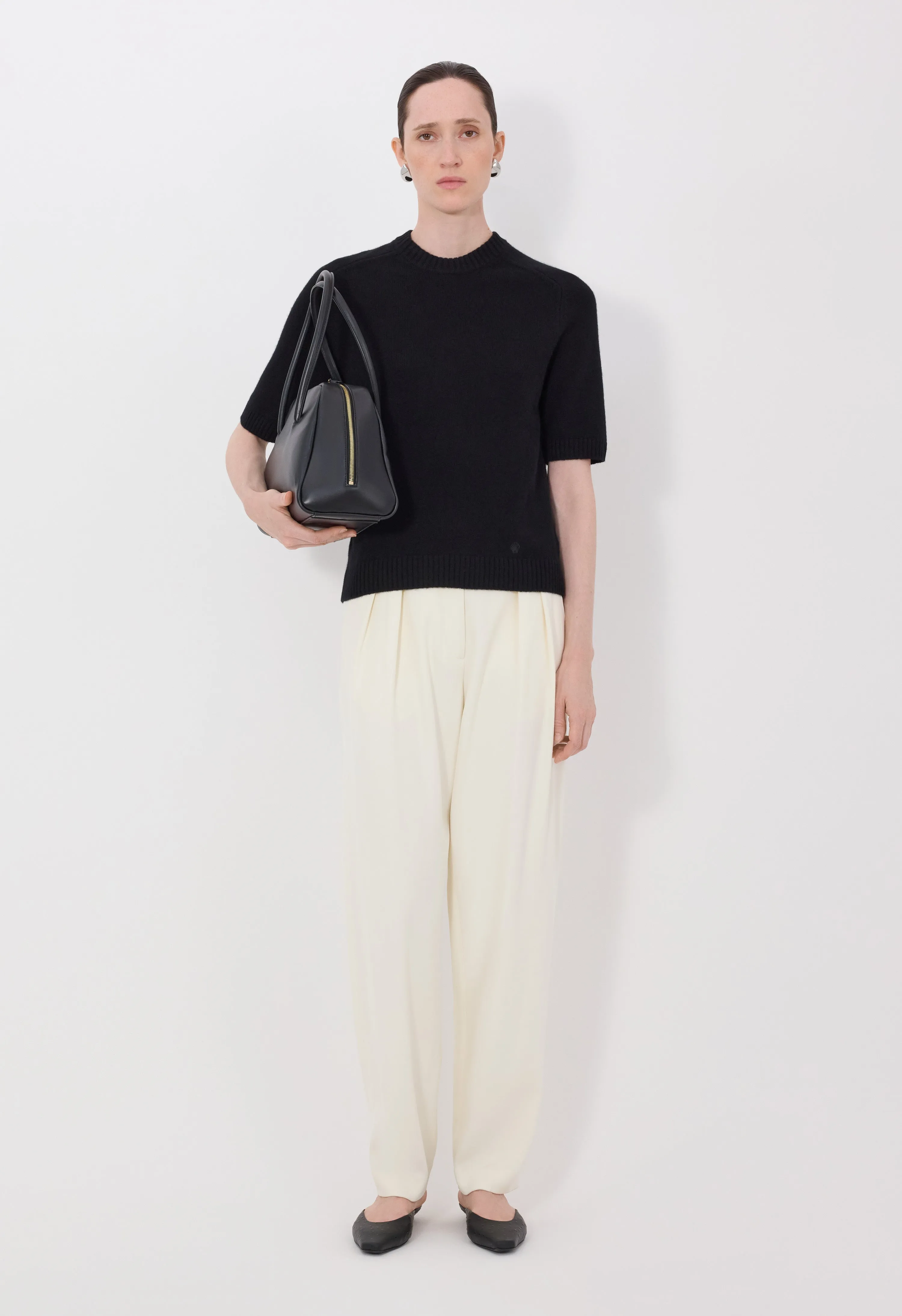 DARA Short-sleeve cashmere top sold by Loulou De Saison