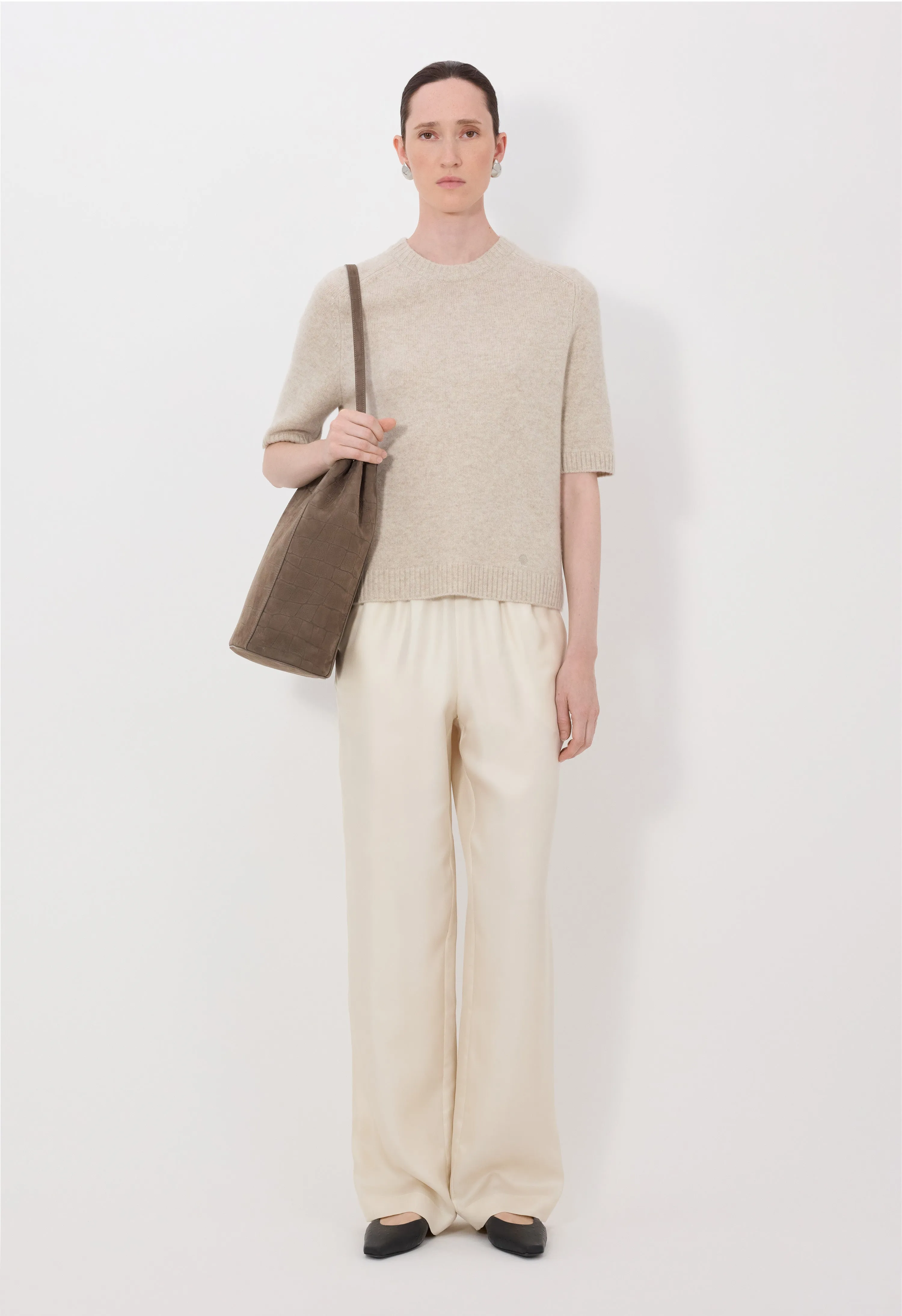 DARA Short-sleeve cashmere top sold by Loulou De Saison