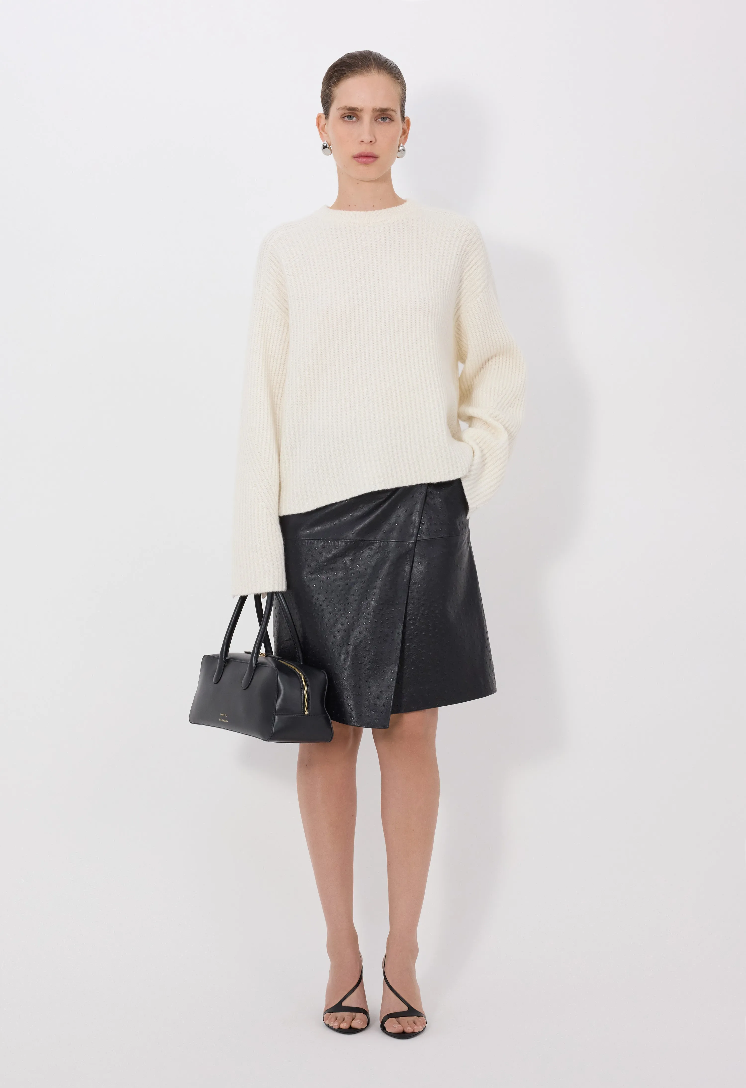 AXEL LDS Ribbed cashmere sweater sold by Loulou De Saison