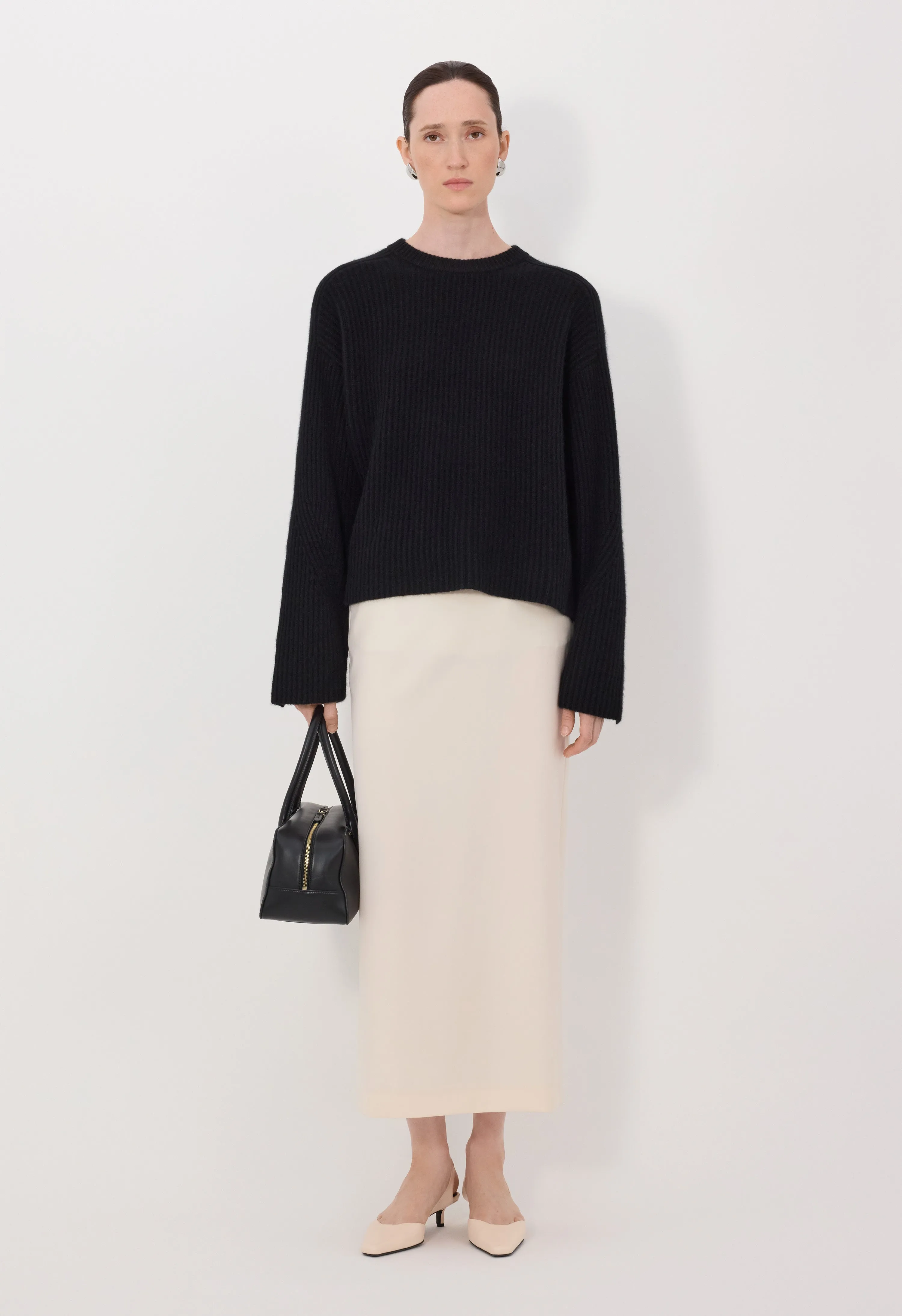 AXEL LDS Ribbed cashmere sweater sold by Loulou De Saison