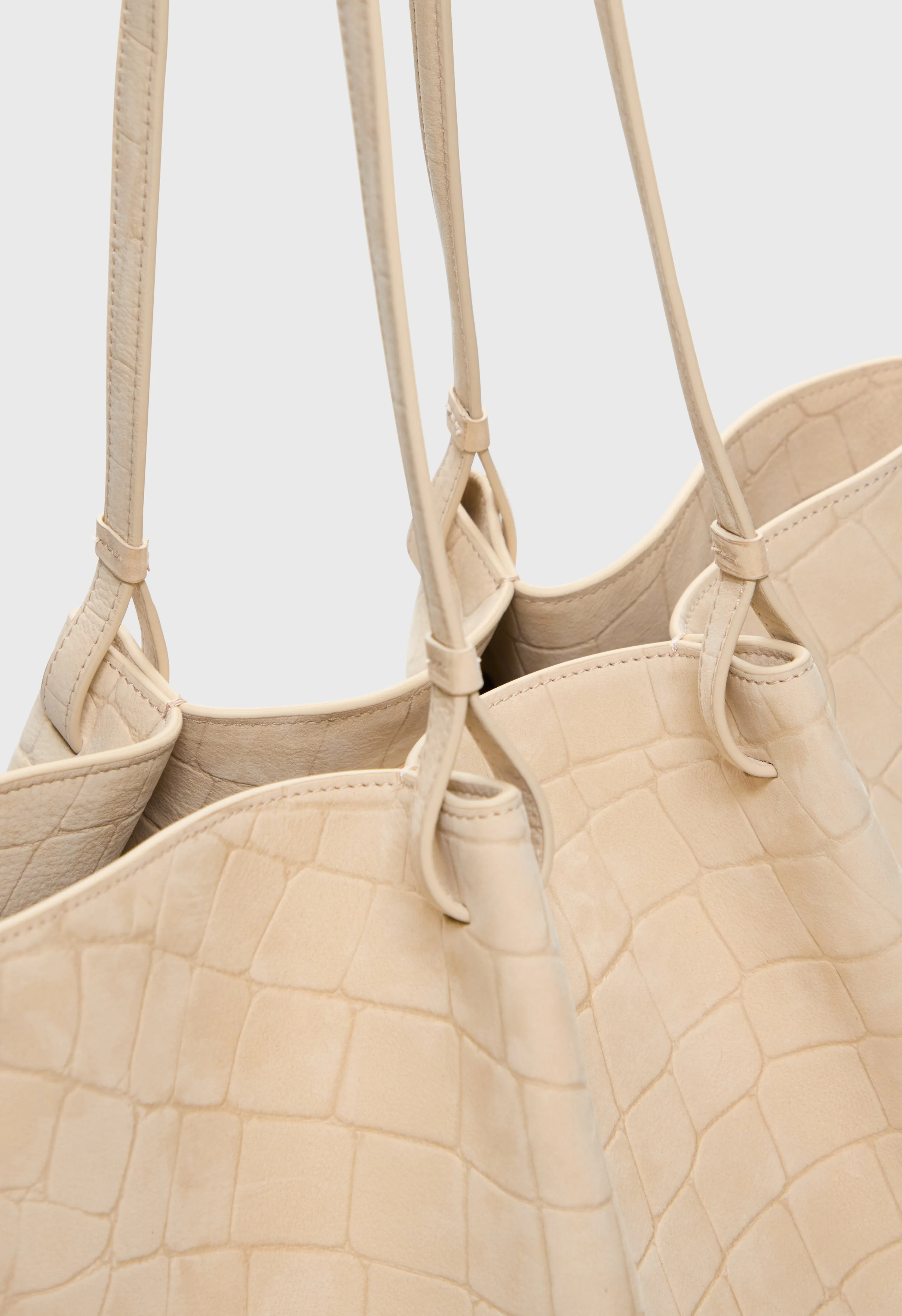 RUDY Big circular tote bag sold by Loulou De Saison product image thumbnail 5