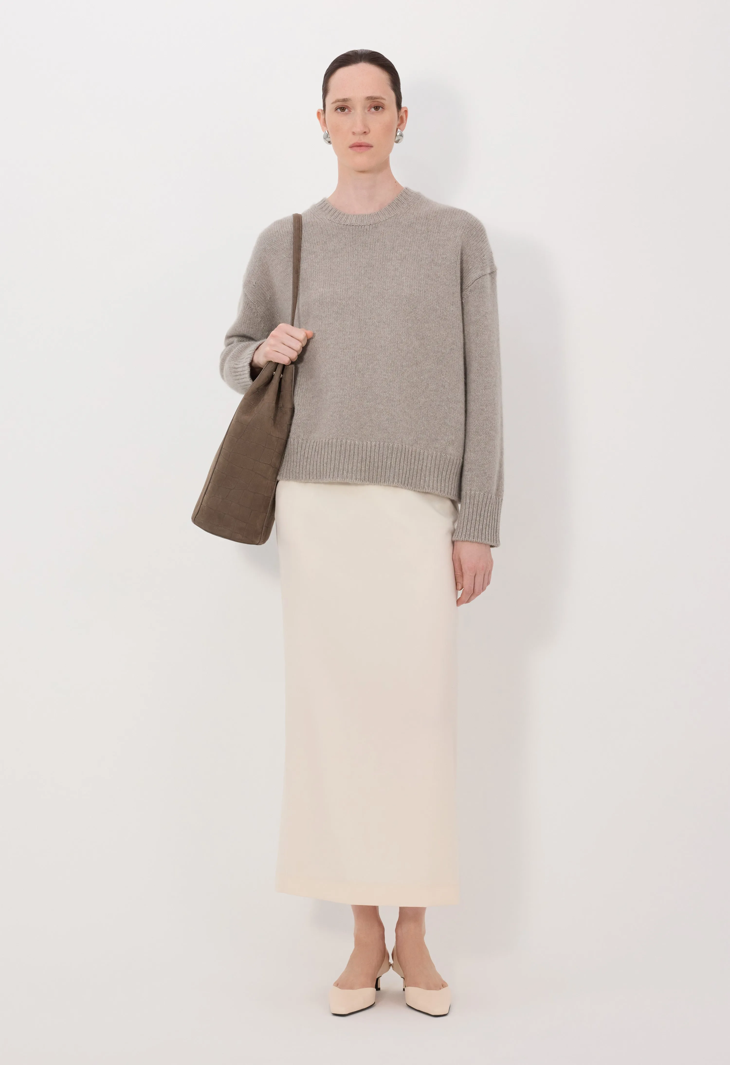 PIA Oversized cashmere sweater sold by Loulou De Saison