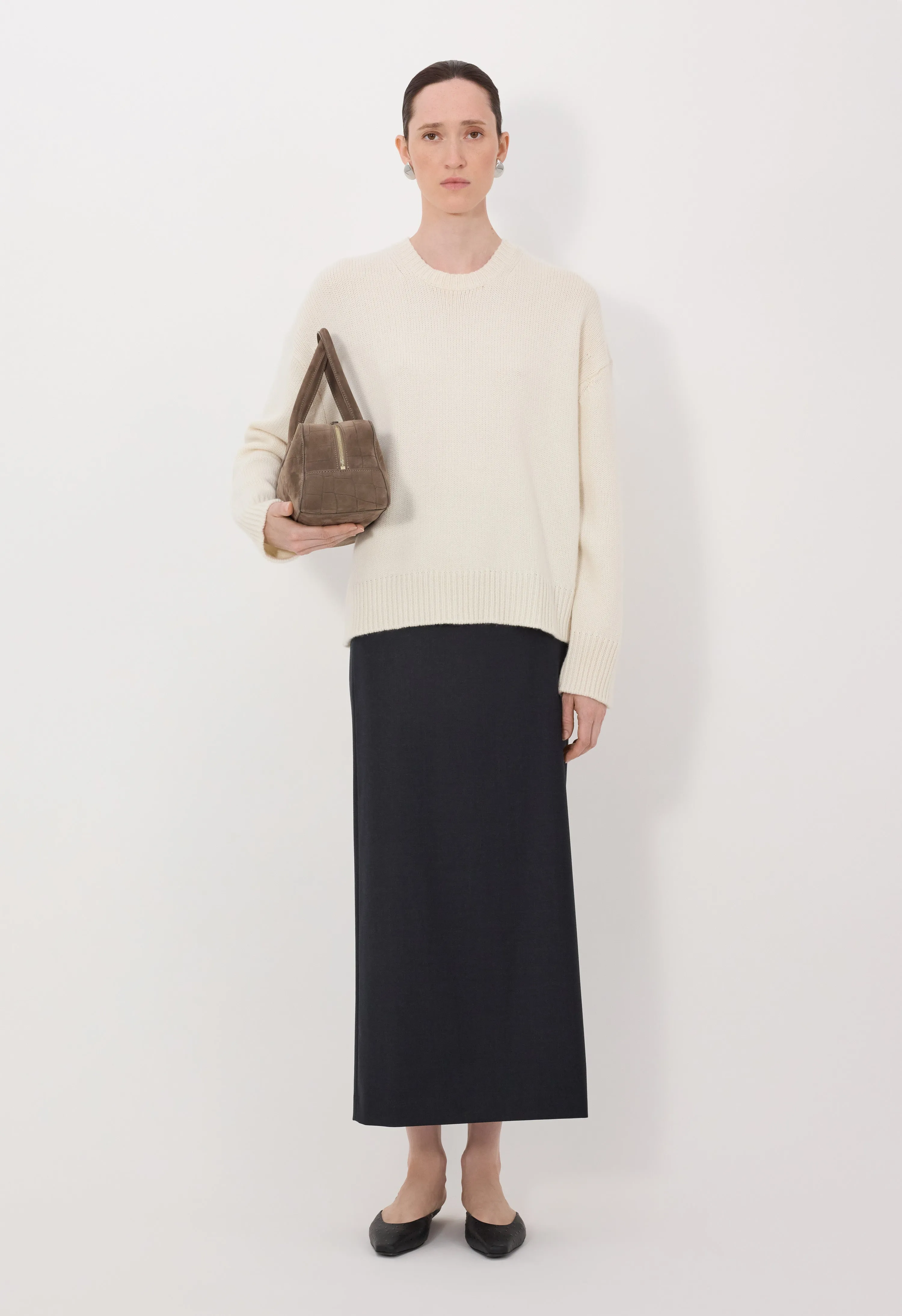 PIA Oversized cashmere sweater sold by Loulou De Saison