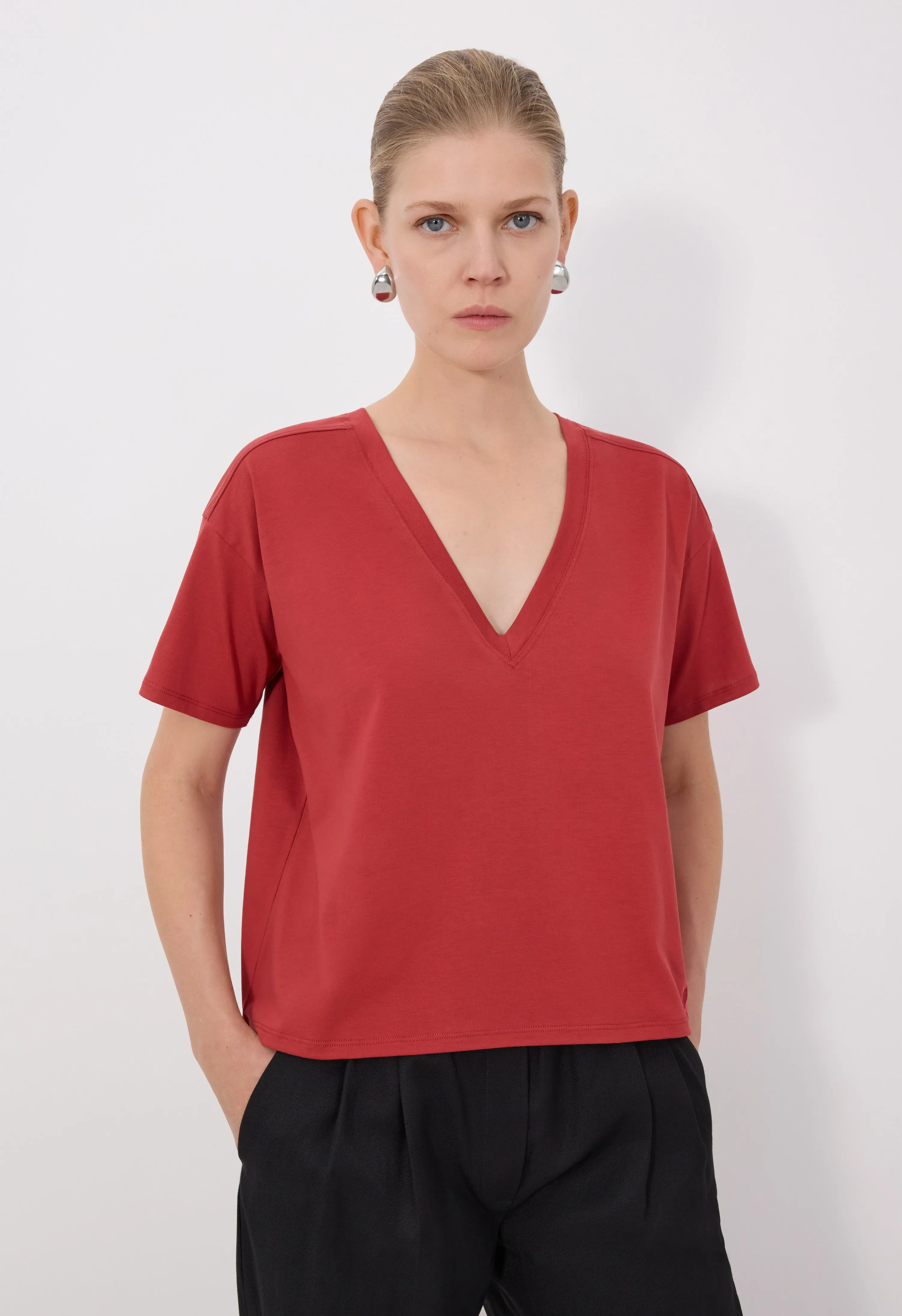 FAAA LDS V neck T-shirt sold by Loulou De Saison product image thumbnail 4
