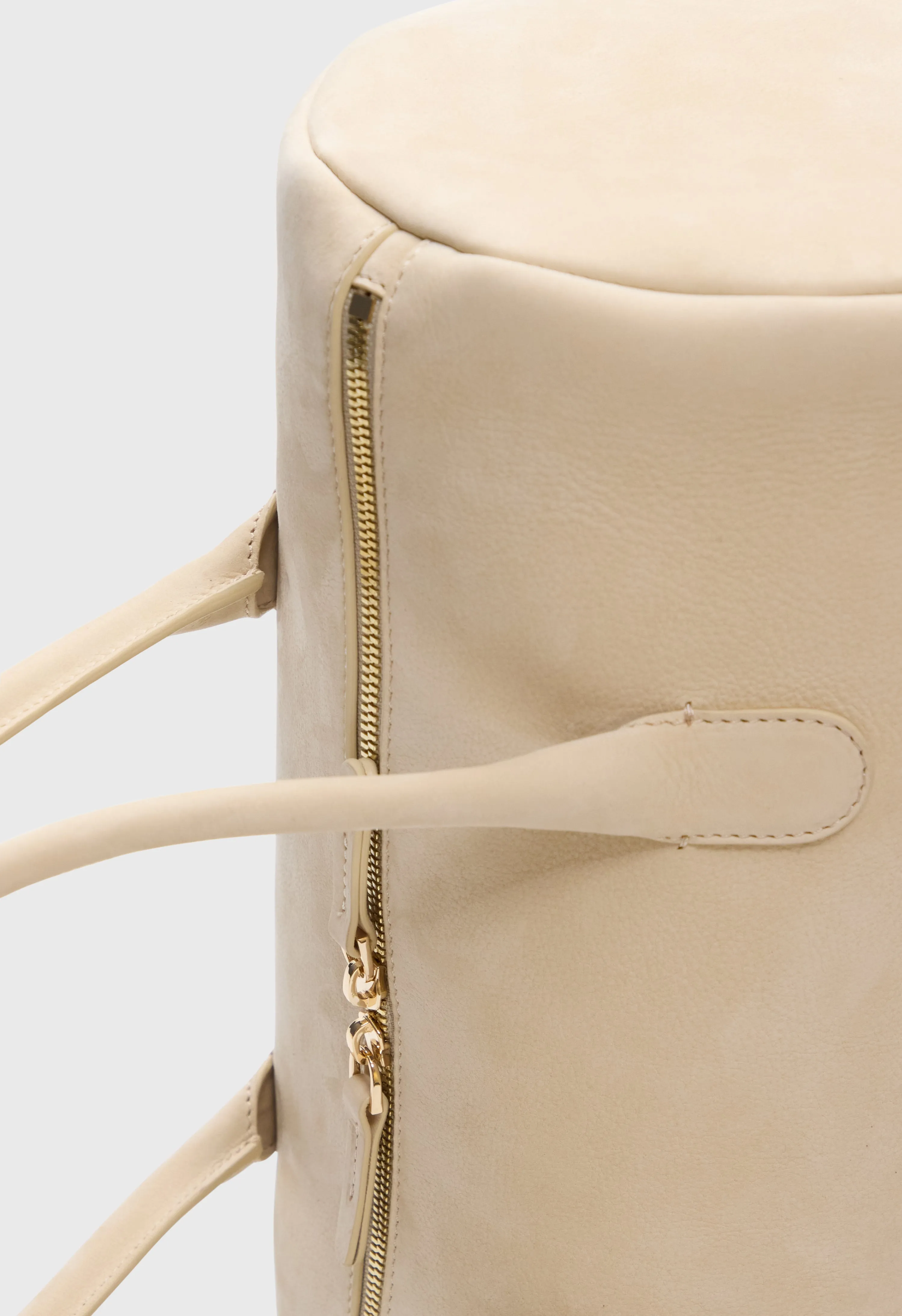 CLAUS Cylindric leather bag sold by Loulou De Saison product image thumbnail 5