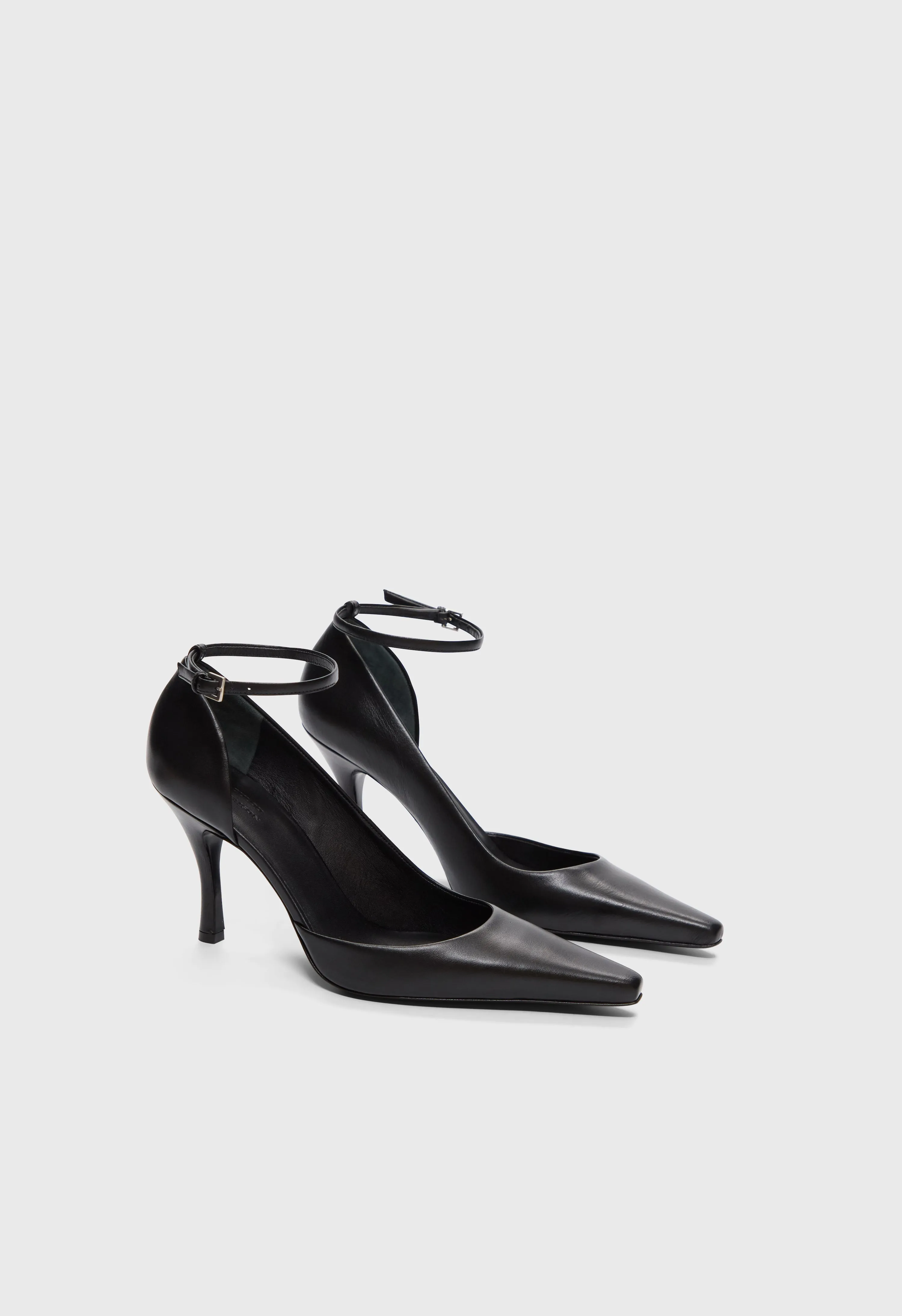 CALLAS Calf leather pumps sold by Loulou De Saison