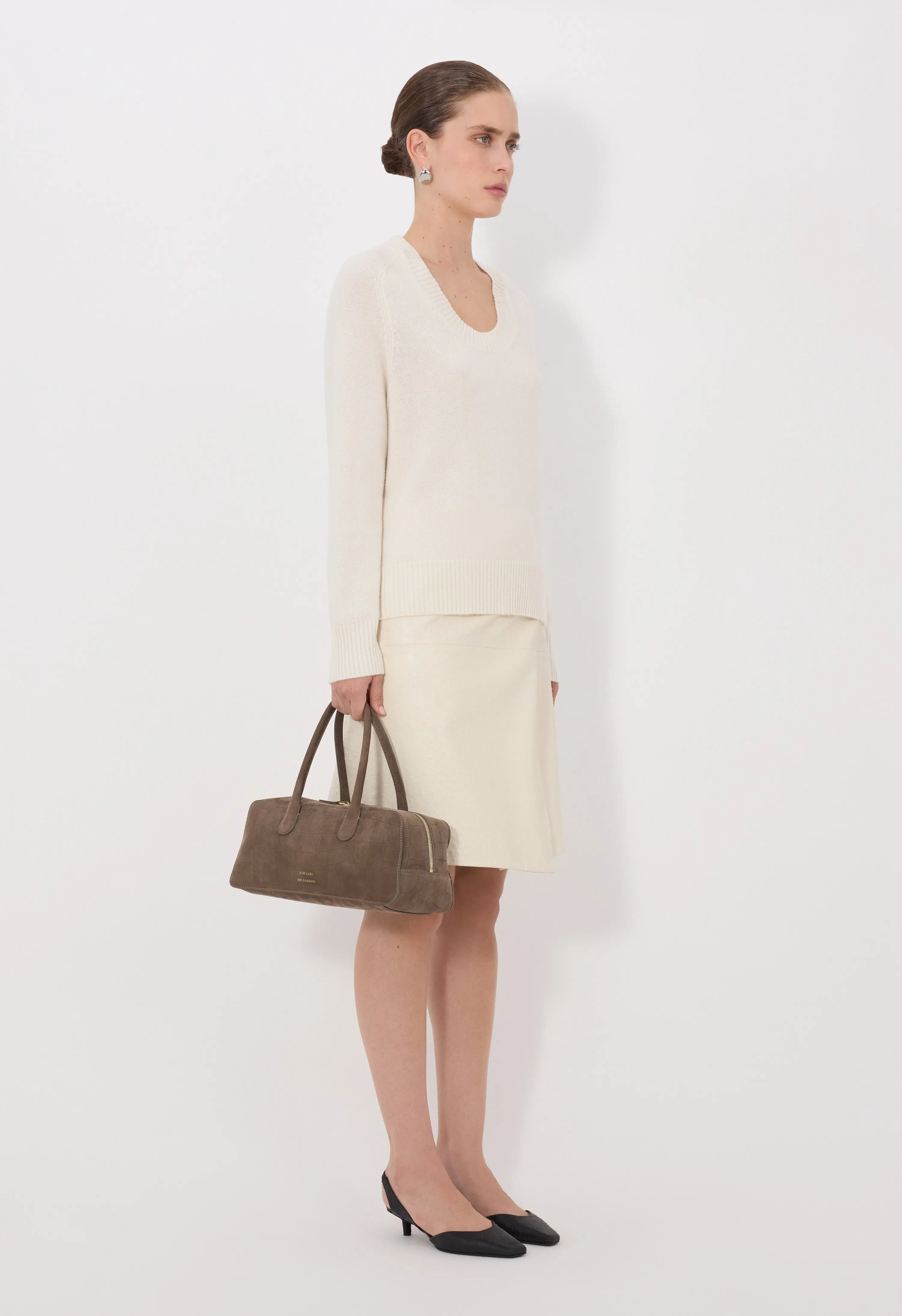 BAJI U neck cashmere sweater sold by Loulou De Saison product image thumbnail 3