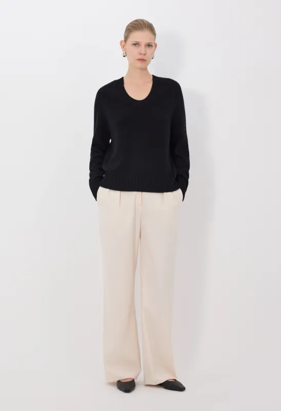 BAJI U neck cashmere sweater sold by Loulou De Saison