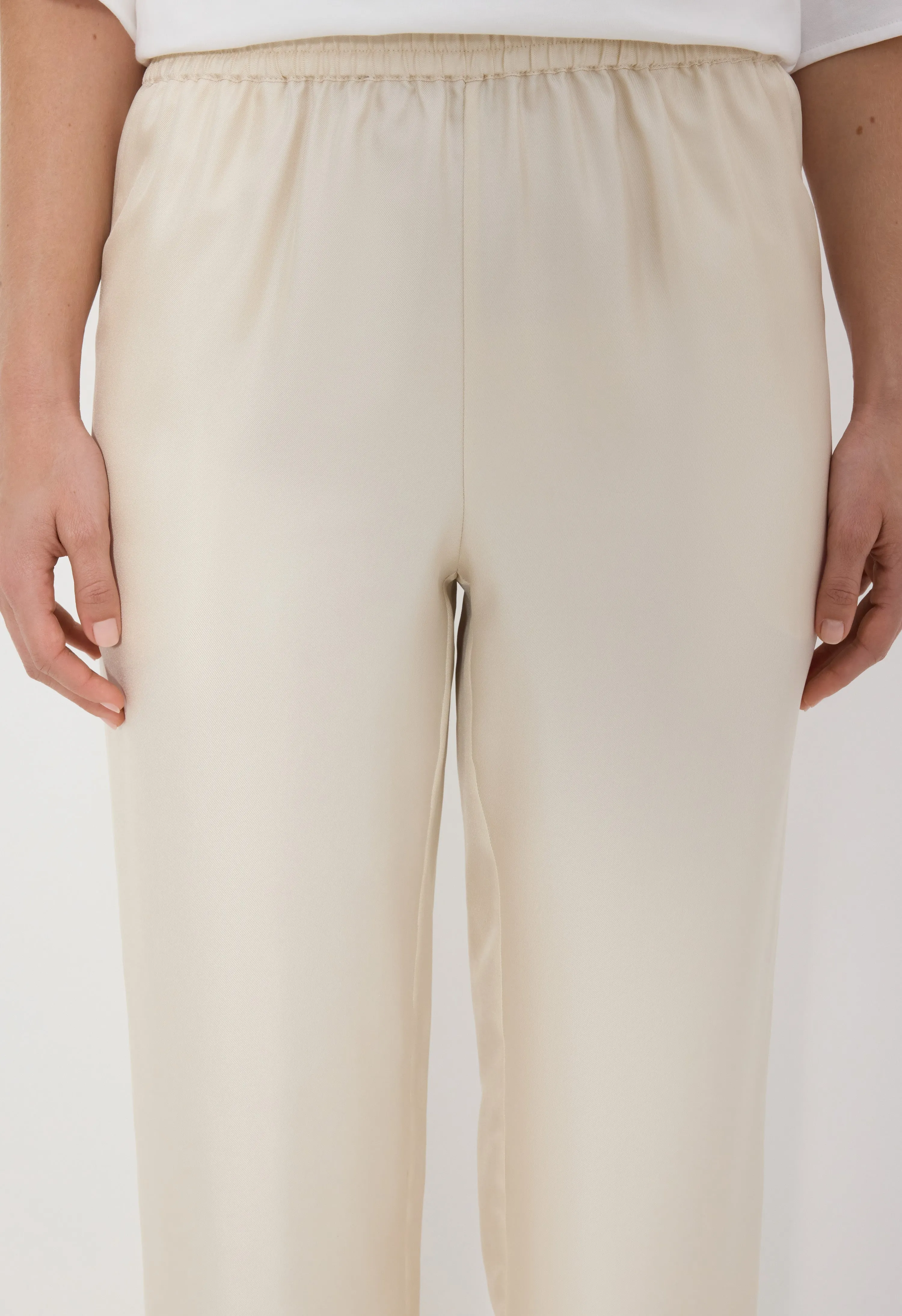 ALERA LDS Silk twill trousers sold by Loulou De Saison product image thumbnail 4