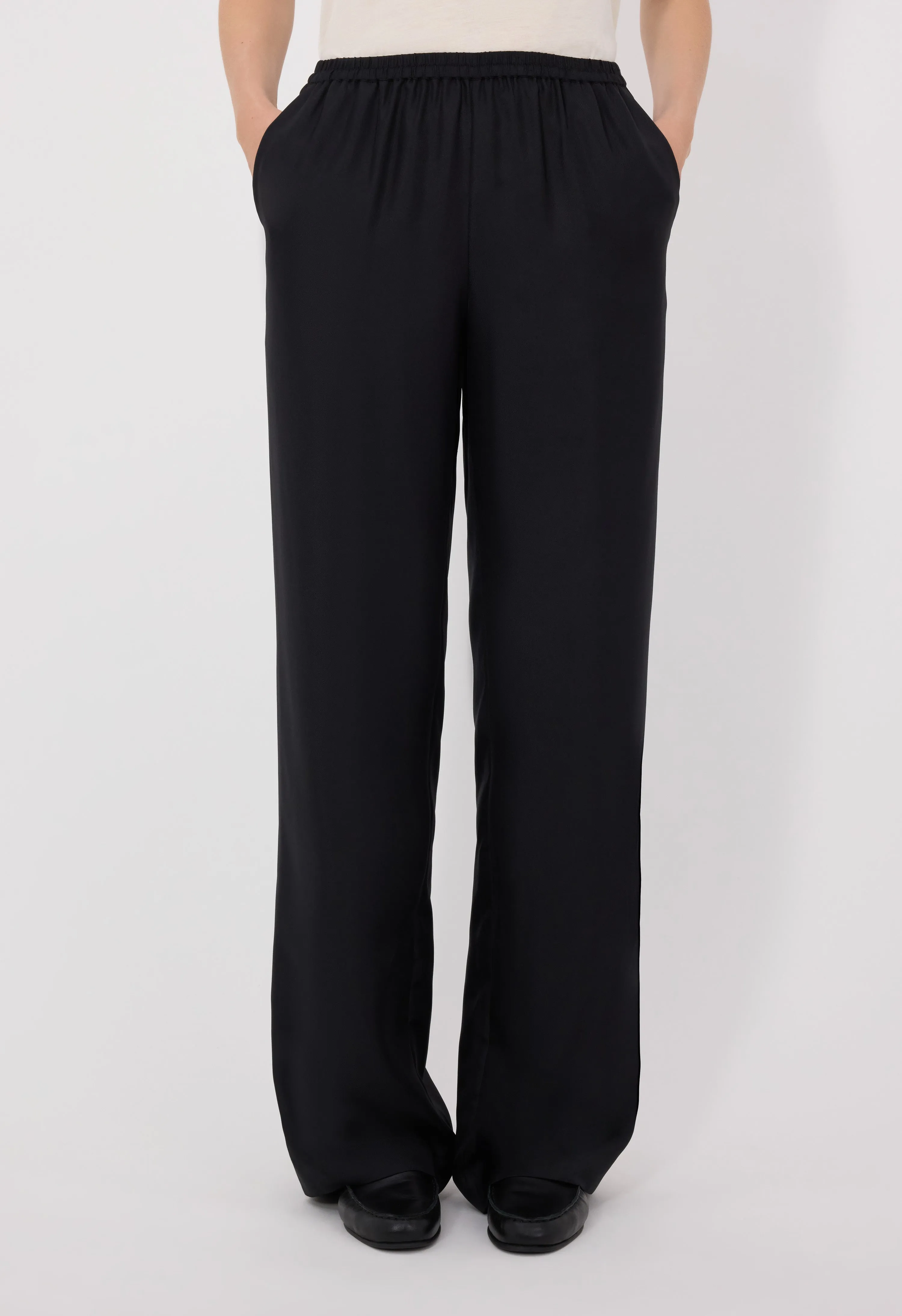ALERA LDS Silk twill trousers sold by Loulou De Saison product image thumbnail 4
