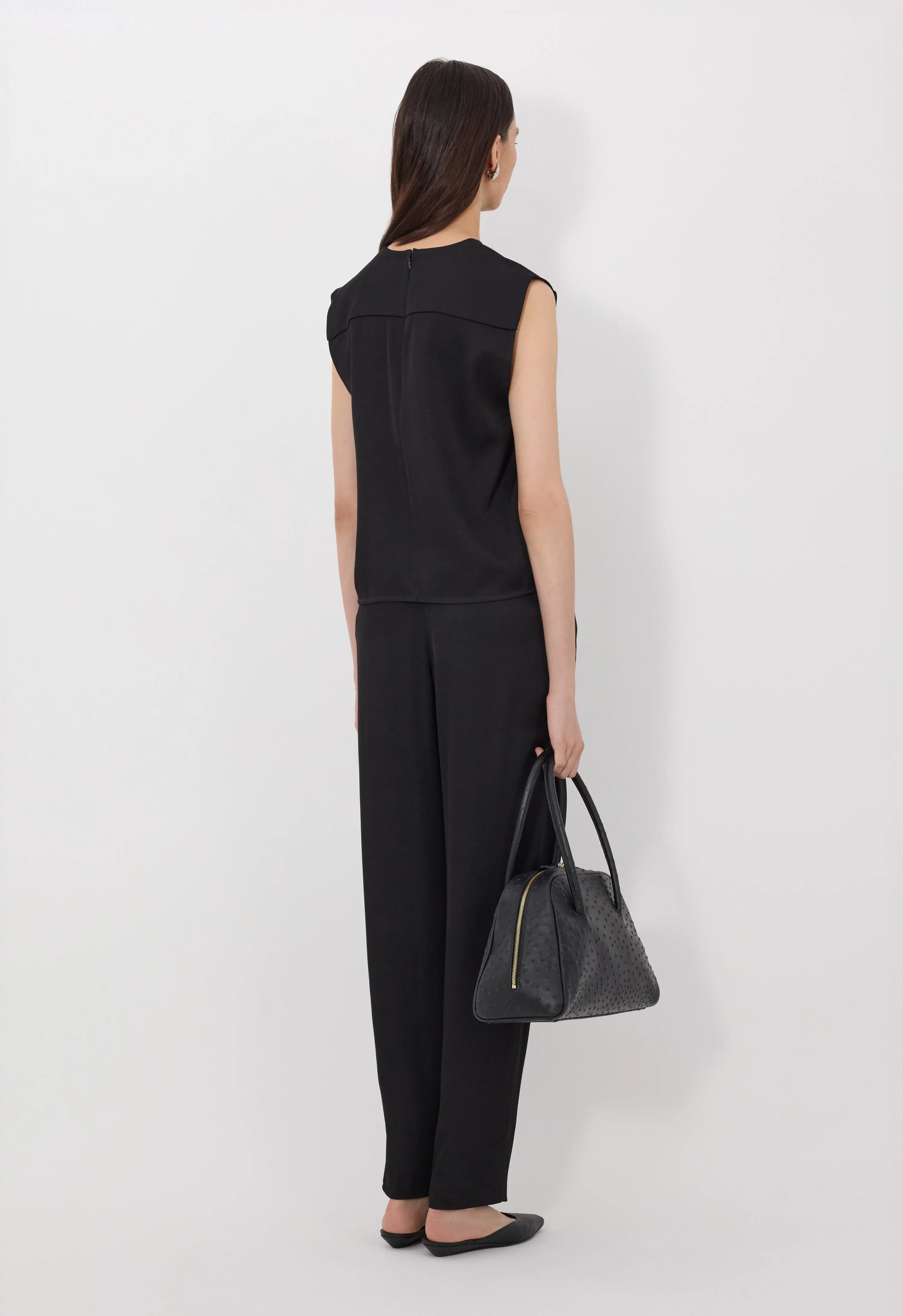 DAIKA Boxy V neck top sold by Loulou De Saison product image thumbnail 5