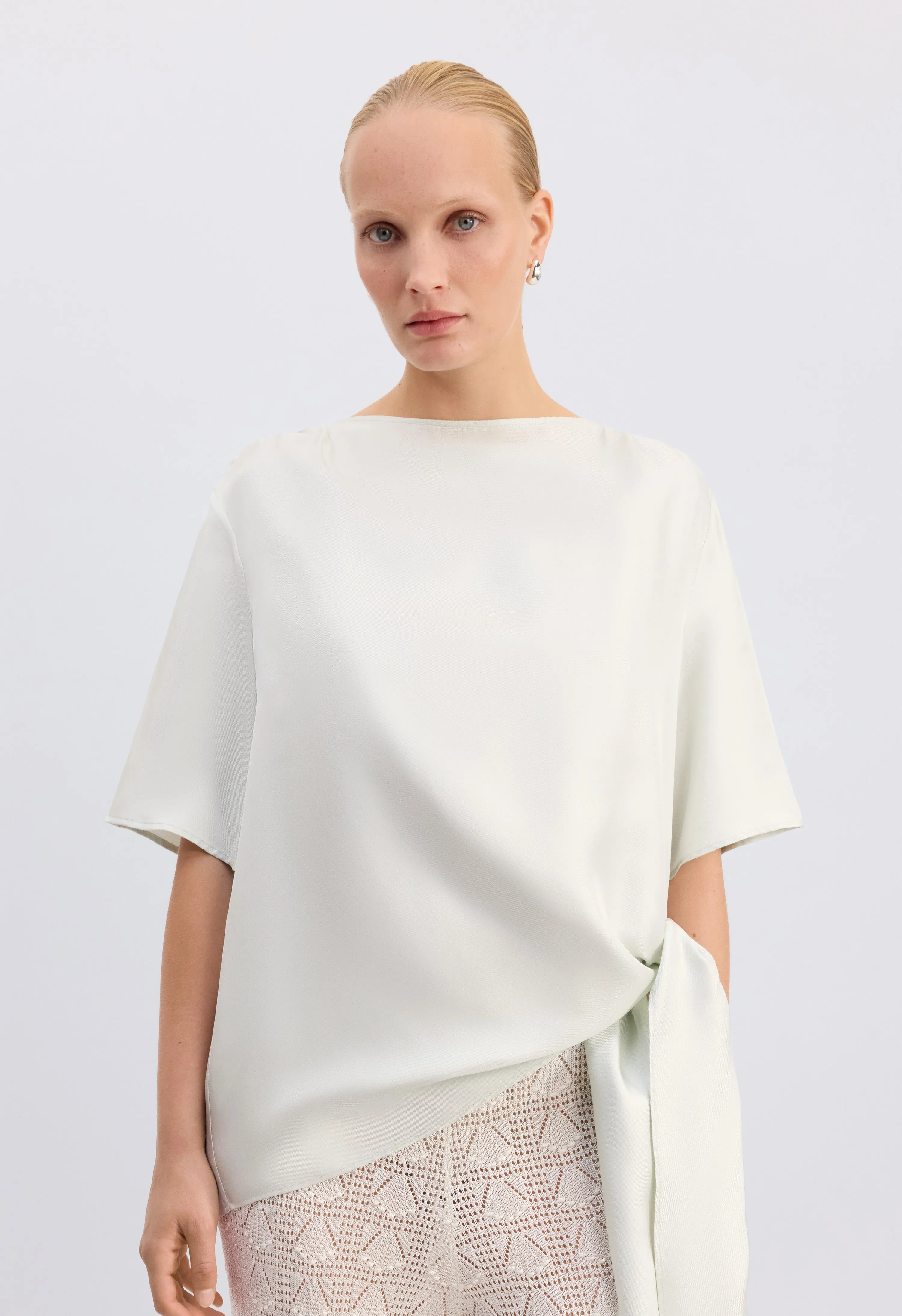 MANO Asymmetric silk top sold by Loulou De Saison product image thumbnail 4