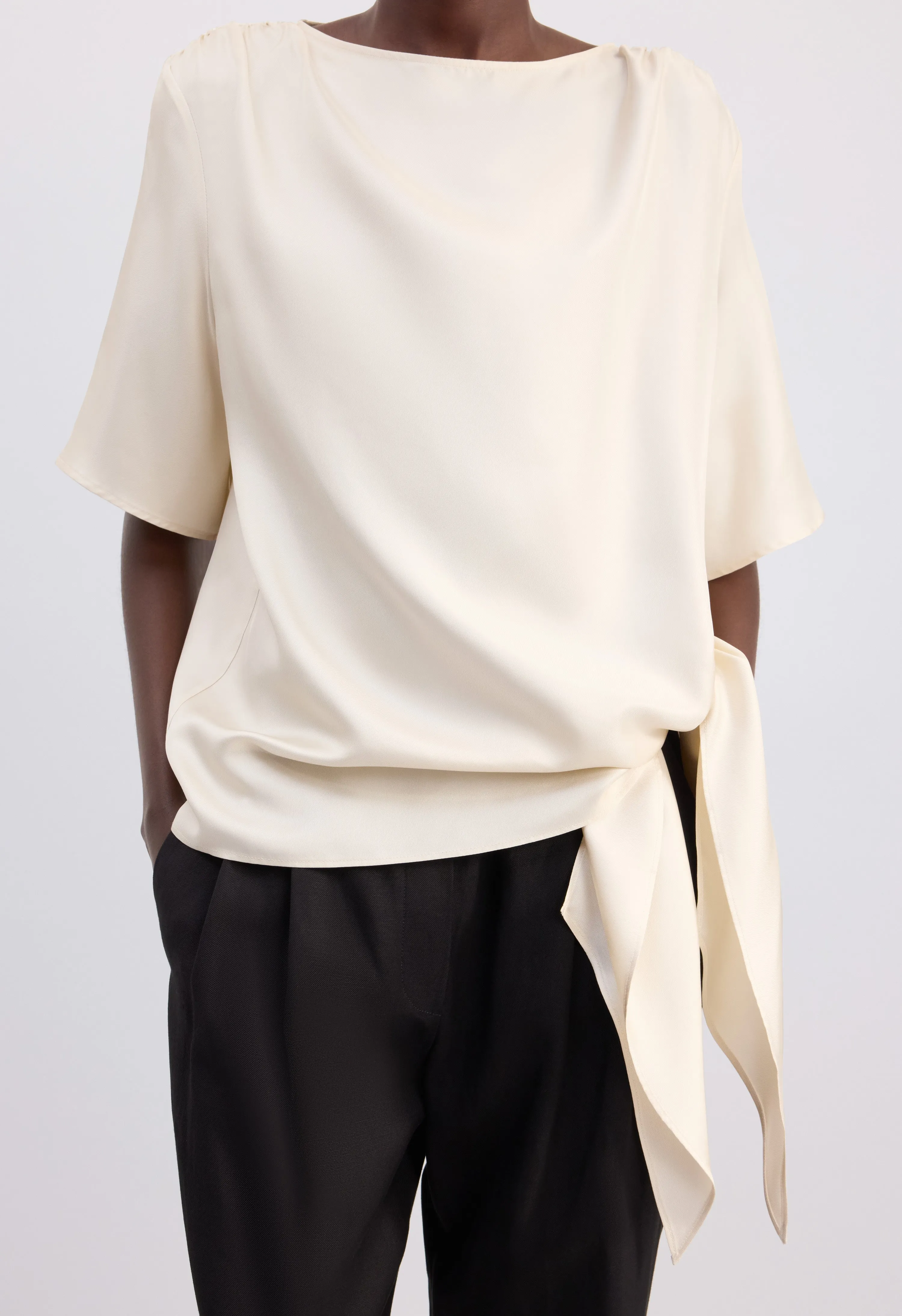 MANO Asymmetric silk top sold by Loulou De Saison product image thumbnail 4