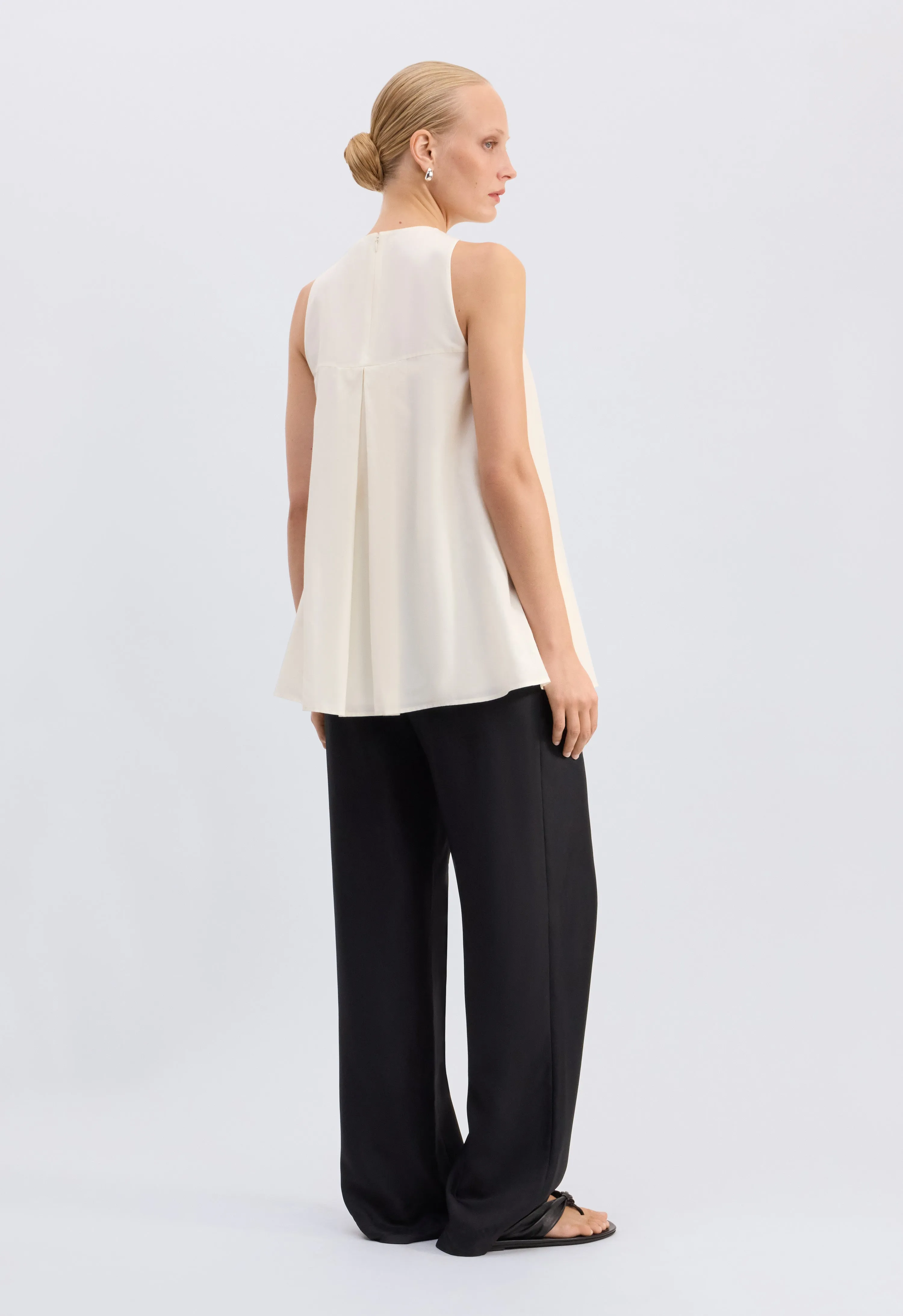 LIAO Flaring gathered top sold by Loulou De Saison product image thumbnail 5