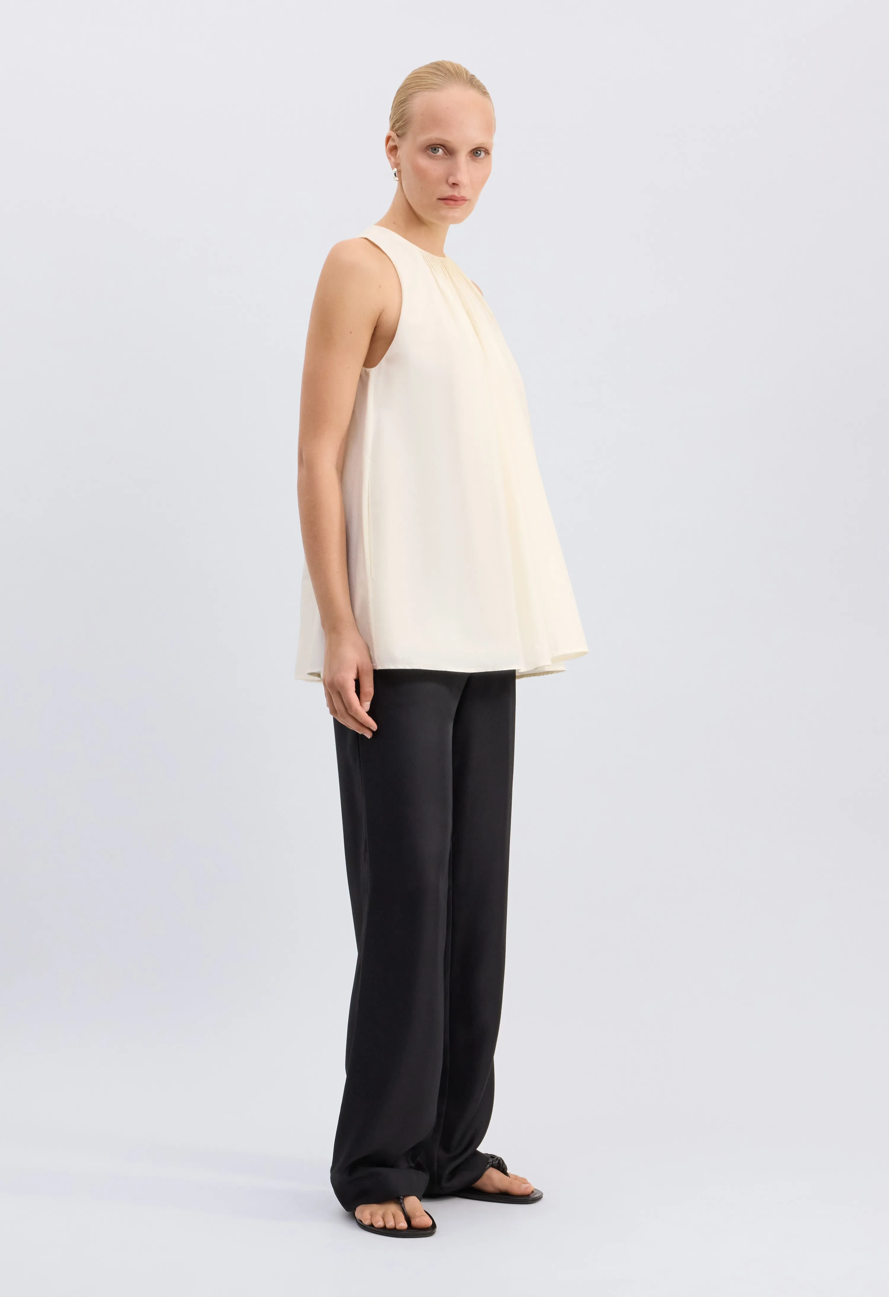 LIAO Flaring gathered top sold by Loulou De Saison product image thumbnail 3