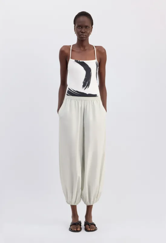 ALMAYA Cocoon trousers made by Loulou De Saison