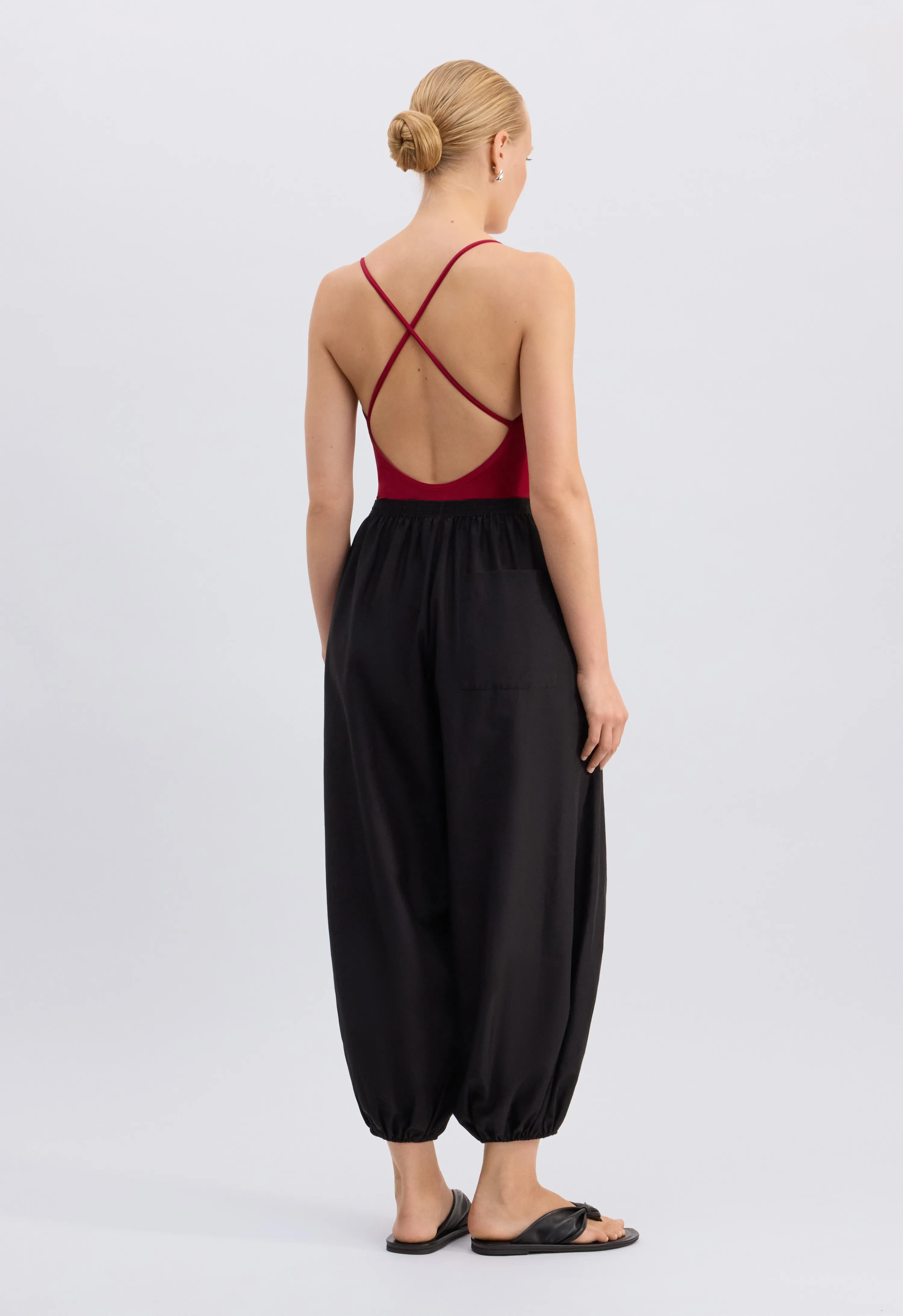 ALMAYA Cocoon trousers sold by Loulou De Saison product image thumbnail 5