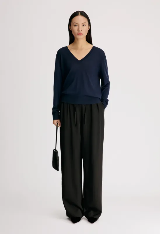 JULIO LDS Fine knit V neck cashmere sweater made by Loulou De Saison