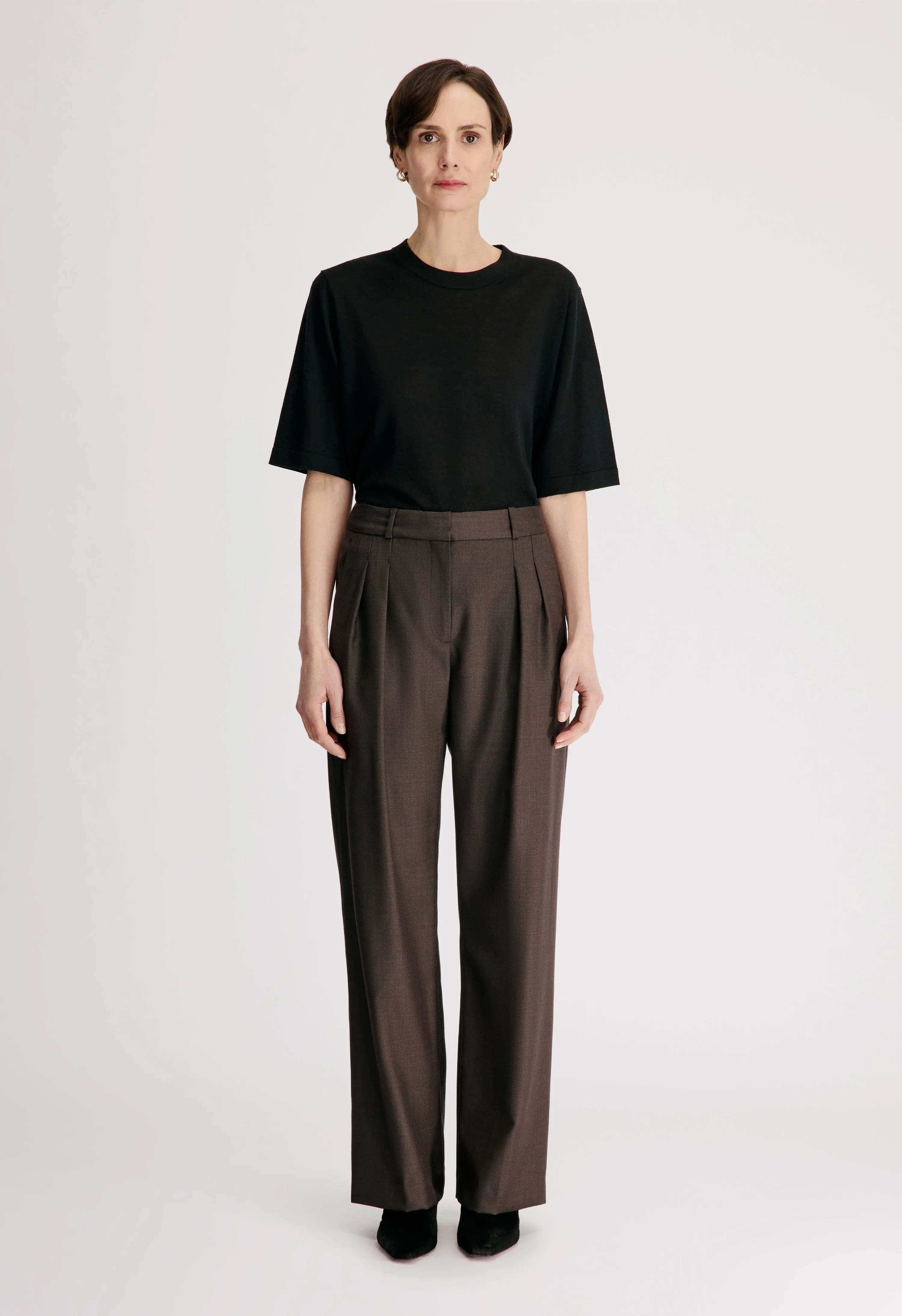 SBIRU LDS Virgin wool pleated trousers sold by Loulou De Saison
