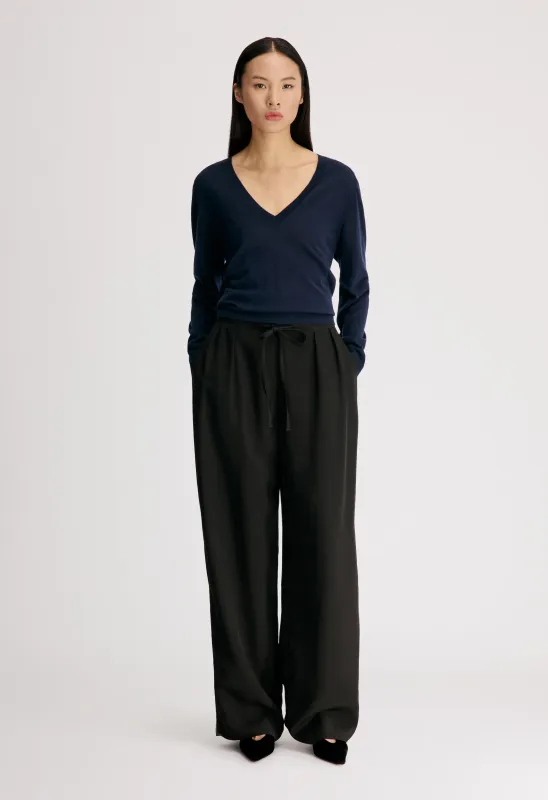 ELLON Straight leg drawstring trousers made by Loulou De Saison