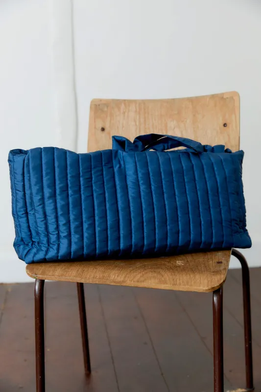 QUILTED SILK DUPION LARGE CLUTCH BAG made by Cawley