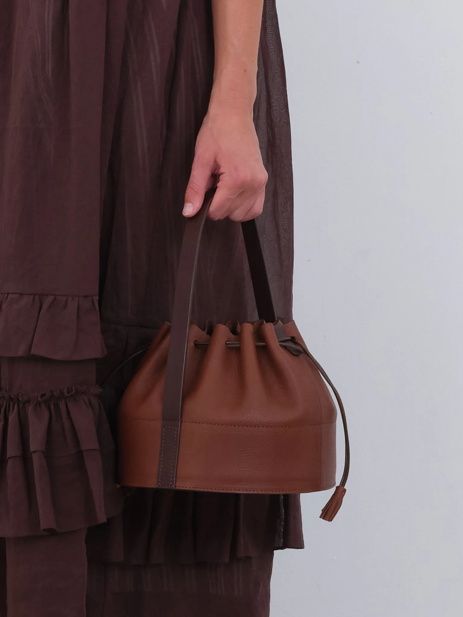 LEATHER DRAWSTRING COLLAR BAG sold by Cawley product image thumbnail 2