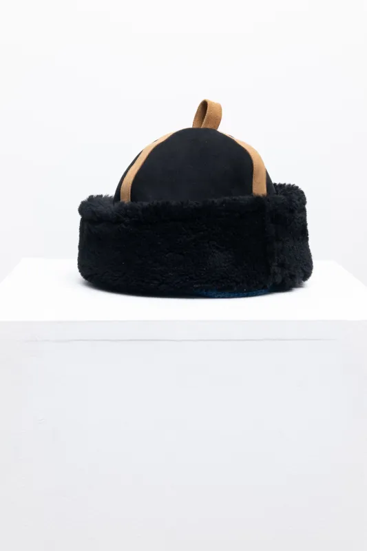 Sheepskin Cap With Contrast Binding and Loop - Black/Tan made by Cawley