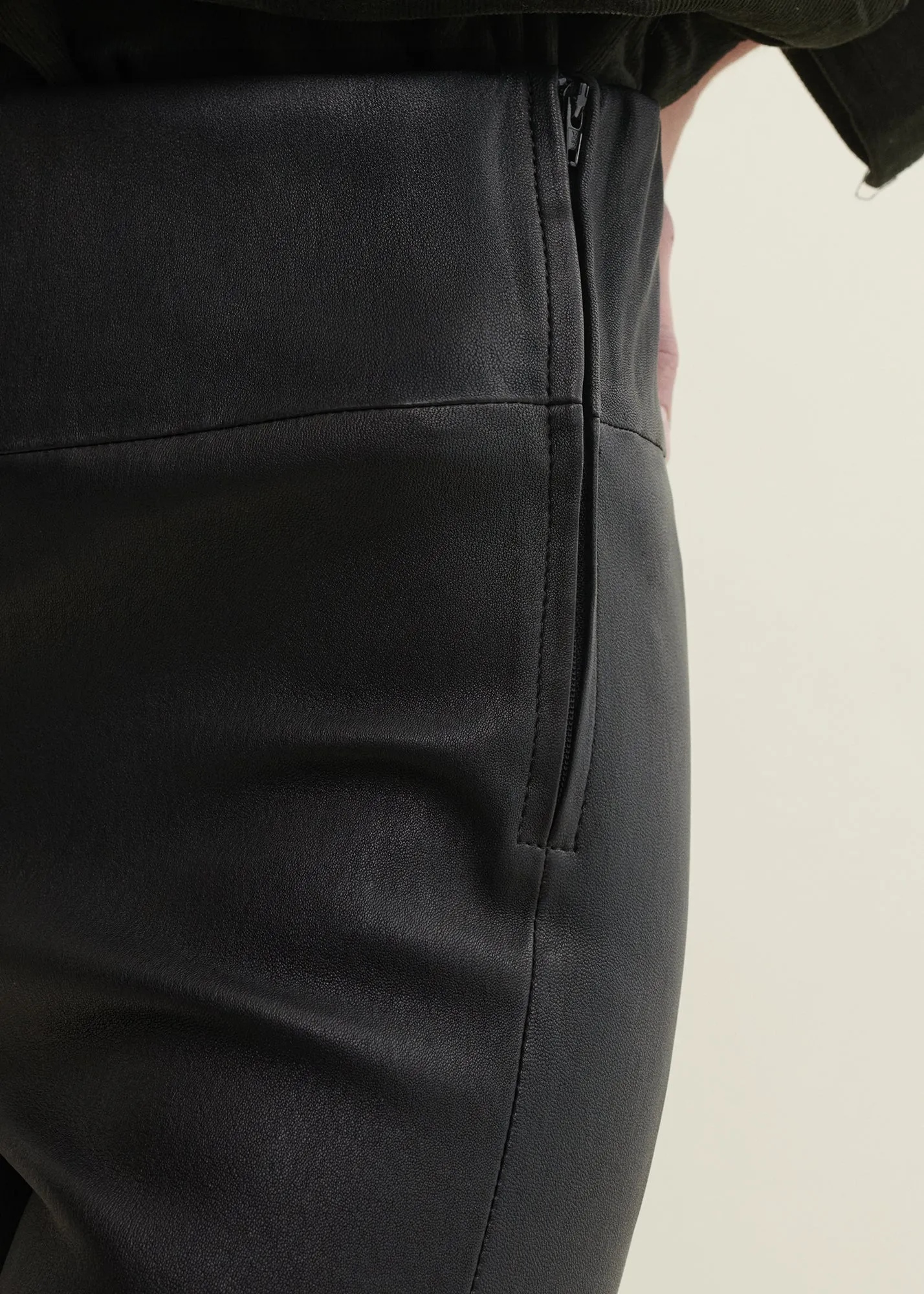 BELLENORA | Leather High-Rise Legging sold by ARMA product image thumbnail 3