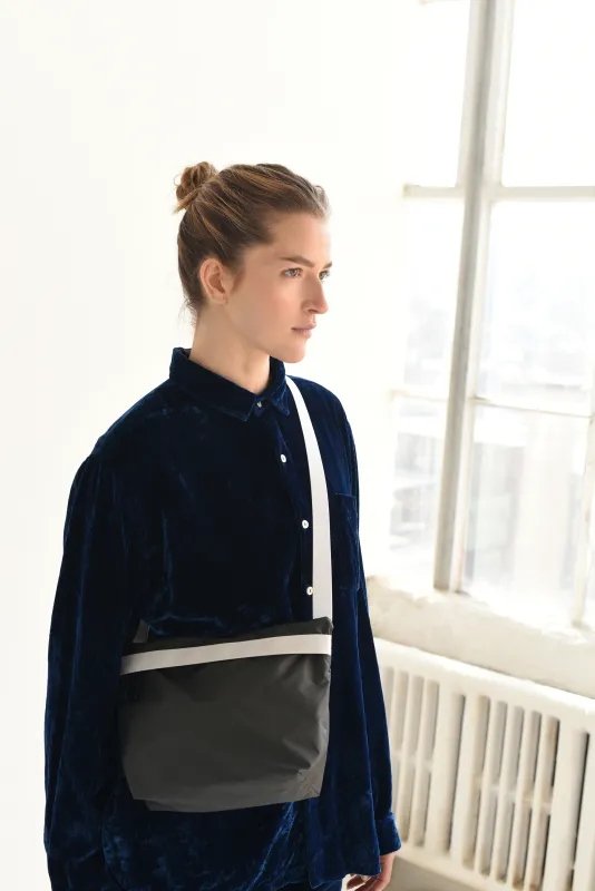 CHARCOAL/WHITE (RN-CR-11) sold by 864