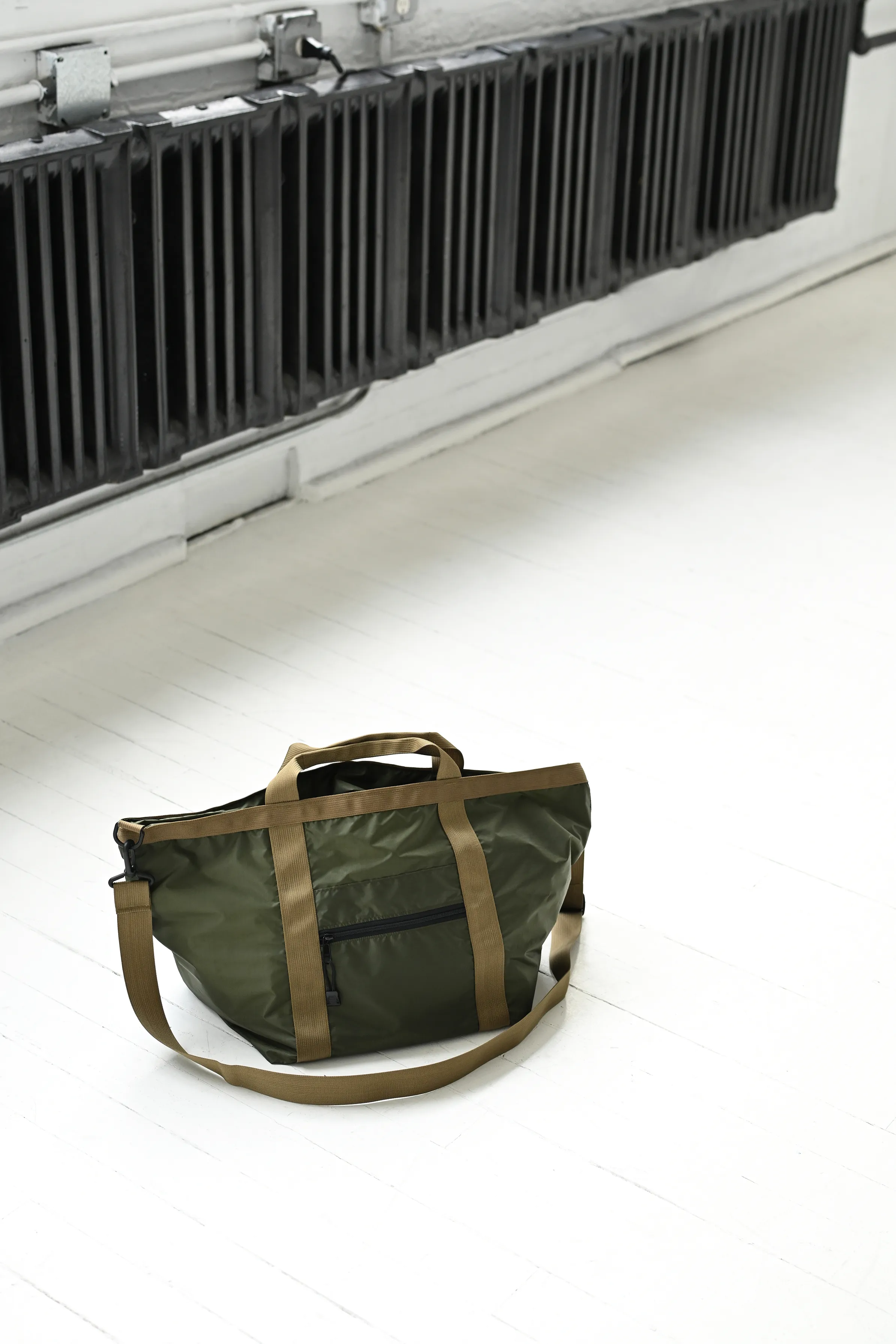 Small Weekender Bag - Olive/Coyote (RN-WS-02) sold by 864 product image thumbnail 2