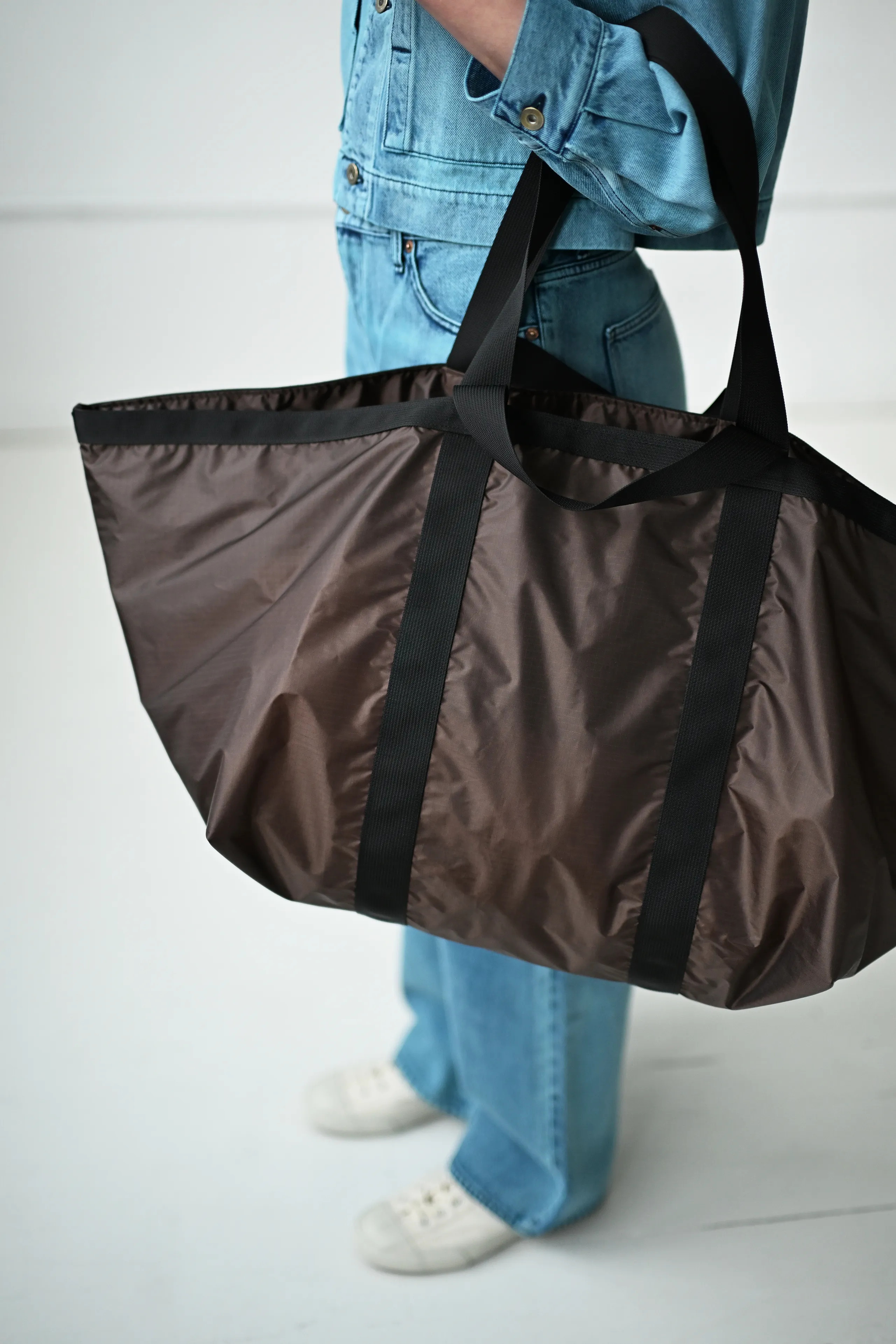 Medium Weekender Bag - Brown/Black (RN-WM-12) sold by 864 product image thumbnail 4
