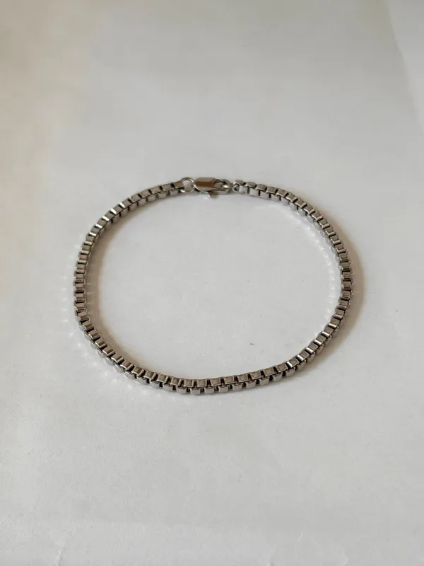 Silver Venezia Bracelet Sample Sale made by Laura Lombardi