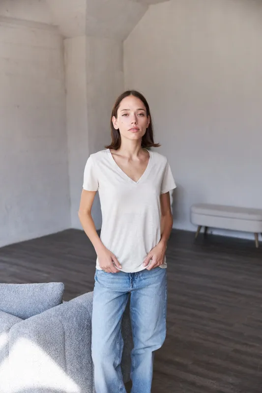 Everyday V-Neck T-Shirt made by It is well L.A.