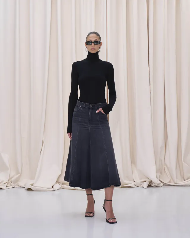 MID SERENITY SKIRT // MID BLACK made by Haikure