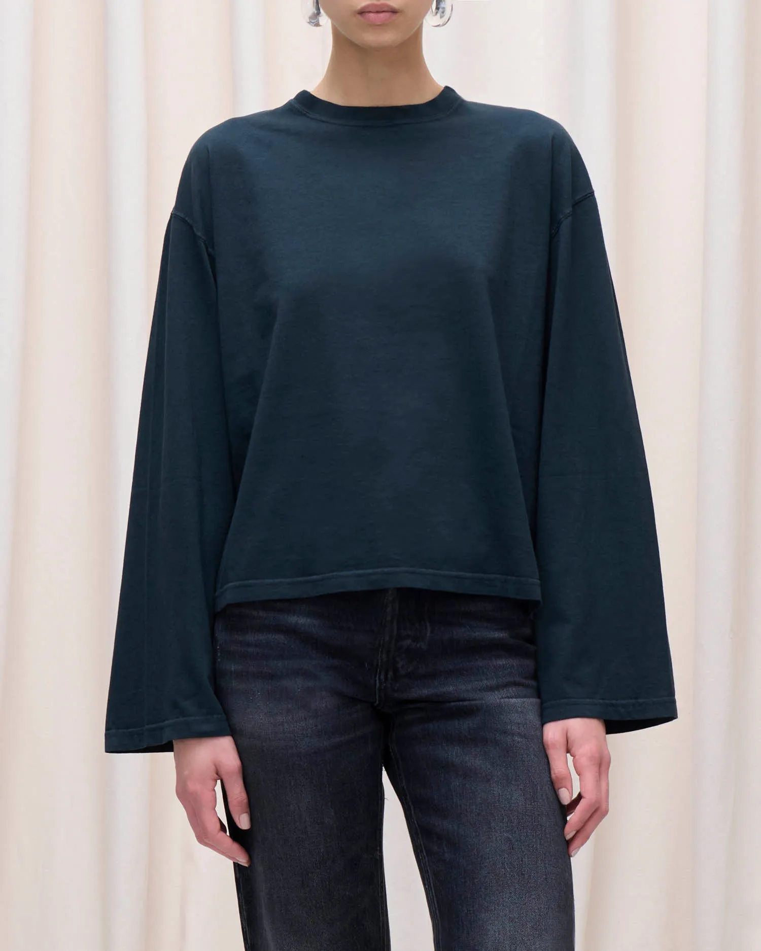 LIV T-SHIRT BLACK // BLACK sold by Haikure product image thumbnail 2