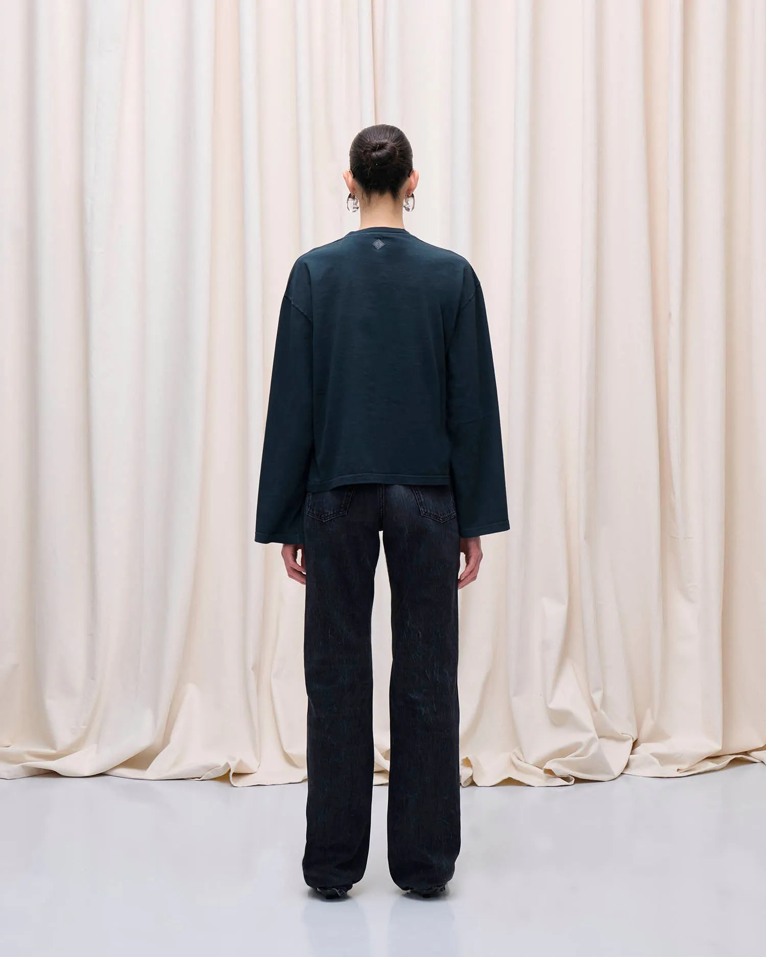 LIV T-SHIRT BLACK // BLACK sold by Haikure product image thumbnail 5