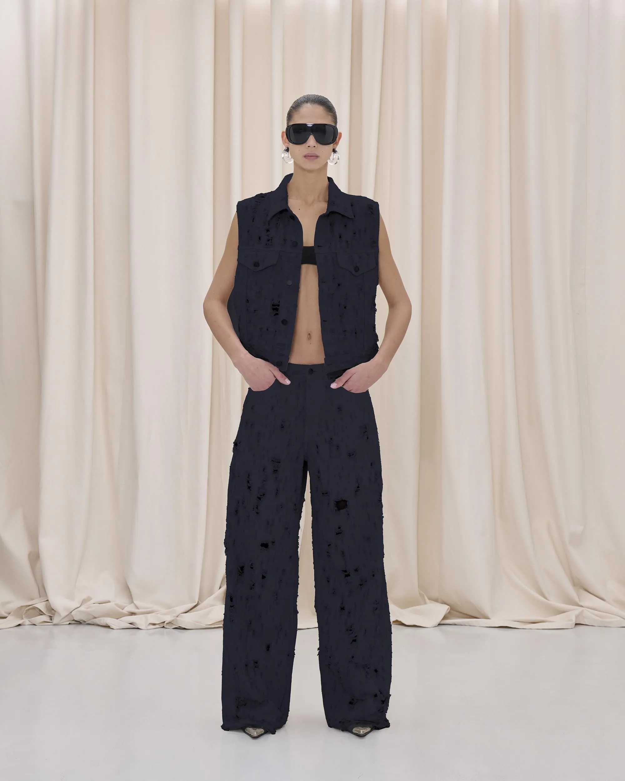 RYDER GILET BULL DESTROY // CARBON sold by Haikure